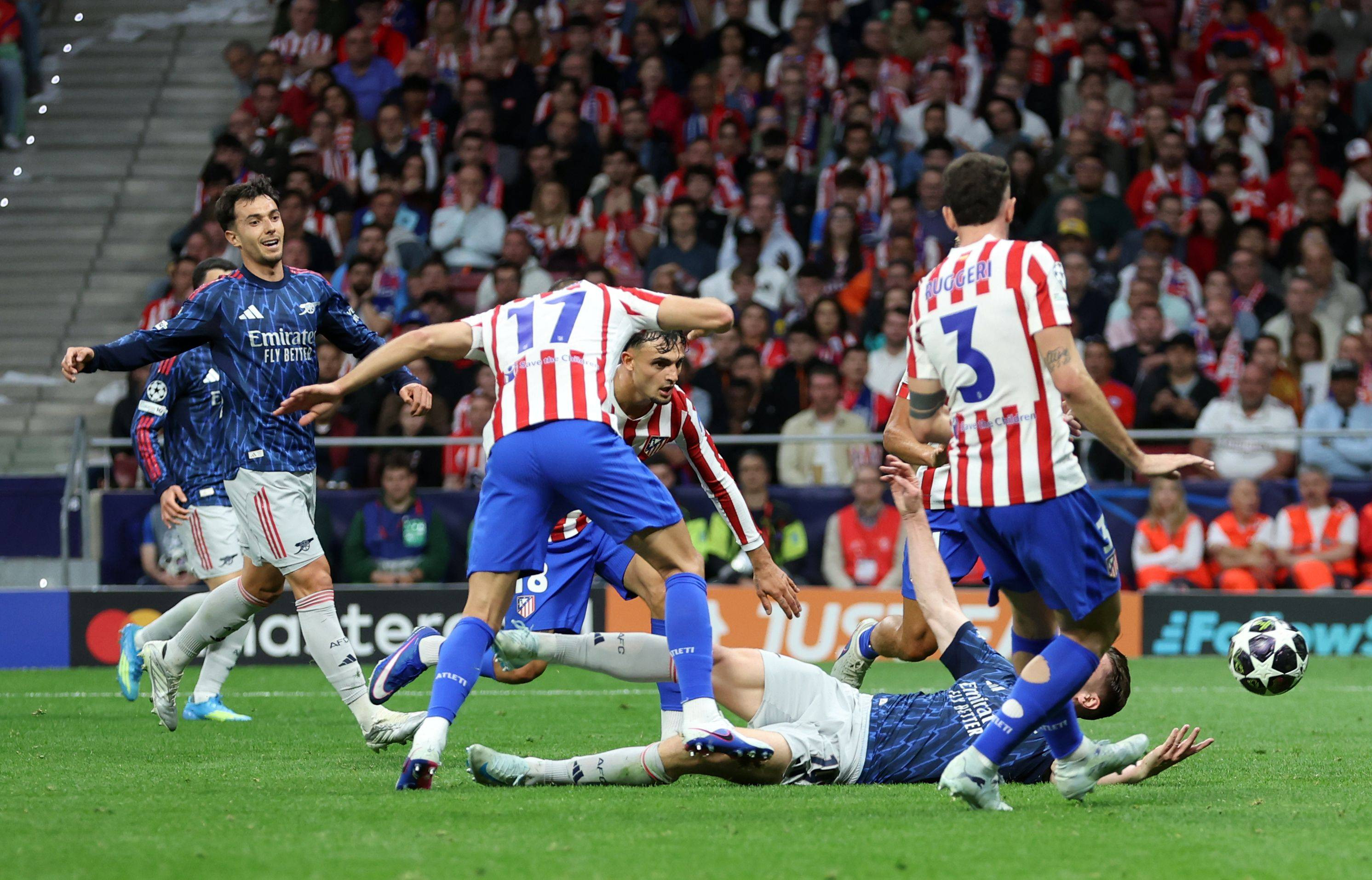 Englezii fac praf un fotbalist de la Atletico după meciul de la Madrid. Nota 4 + ”O parte din el a fost suspectă”