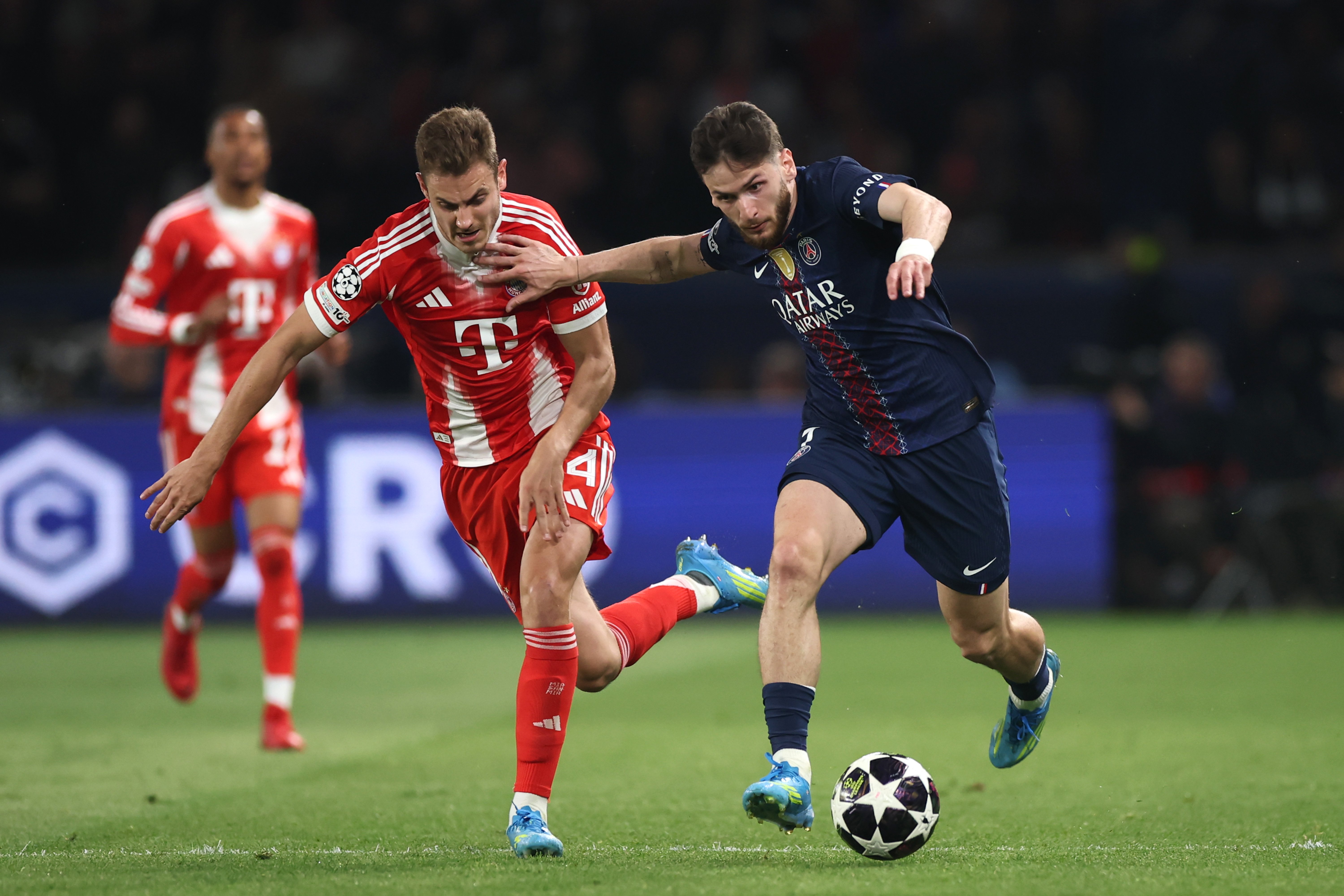 Ce nebunie! Cât a ajuns să coste un bilet la Bayern - PSG, după show-ul din tur