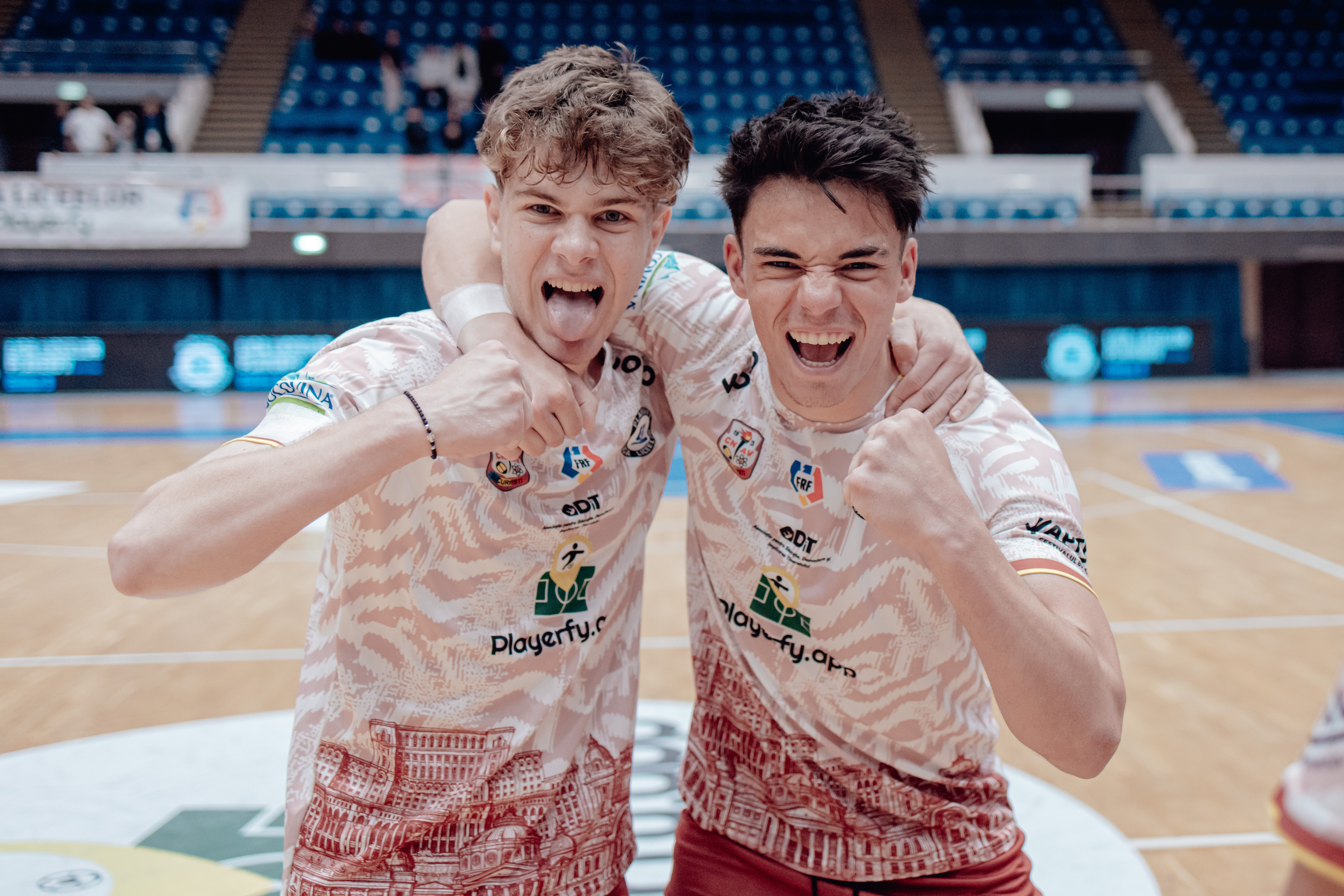 Atmosferă incendiară la Sala Polivalentă! S-au decis sferturile Ligii Liceelor Playerfy după o nouă zi spectaculoasă, trăită de peste 3.000 de liceeni