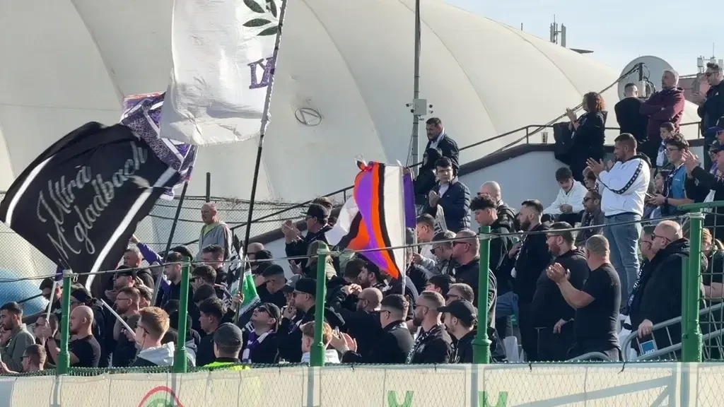 Galeria lui Poli Timișoara, la meciul din deplasare cu Sănătatea Cluj