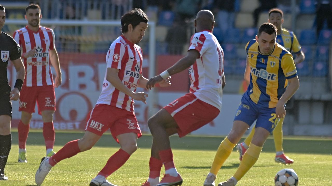 Petrolul - UTA 1-1, pe Sport.ro! „Lupii galbeni” au salvat un punct în prelungiri. VAR a corectat două decizii greșite de arbitraj
