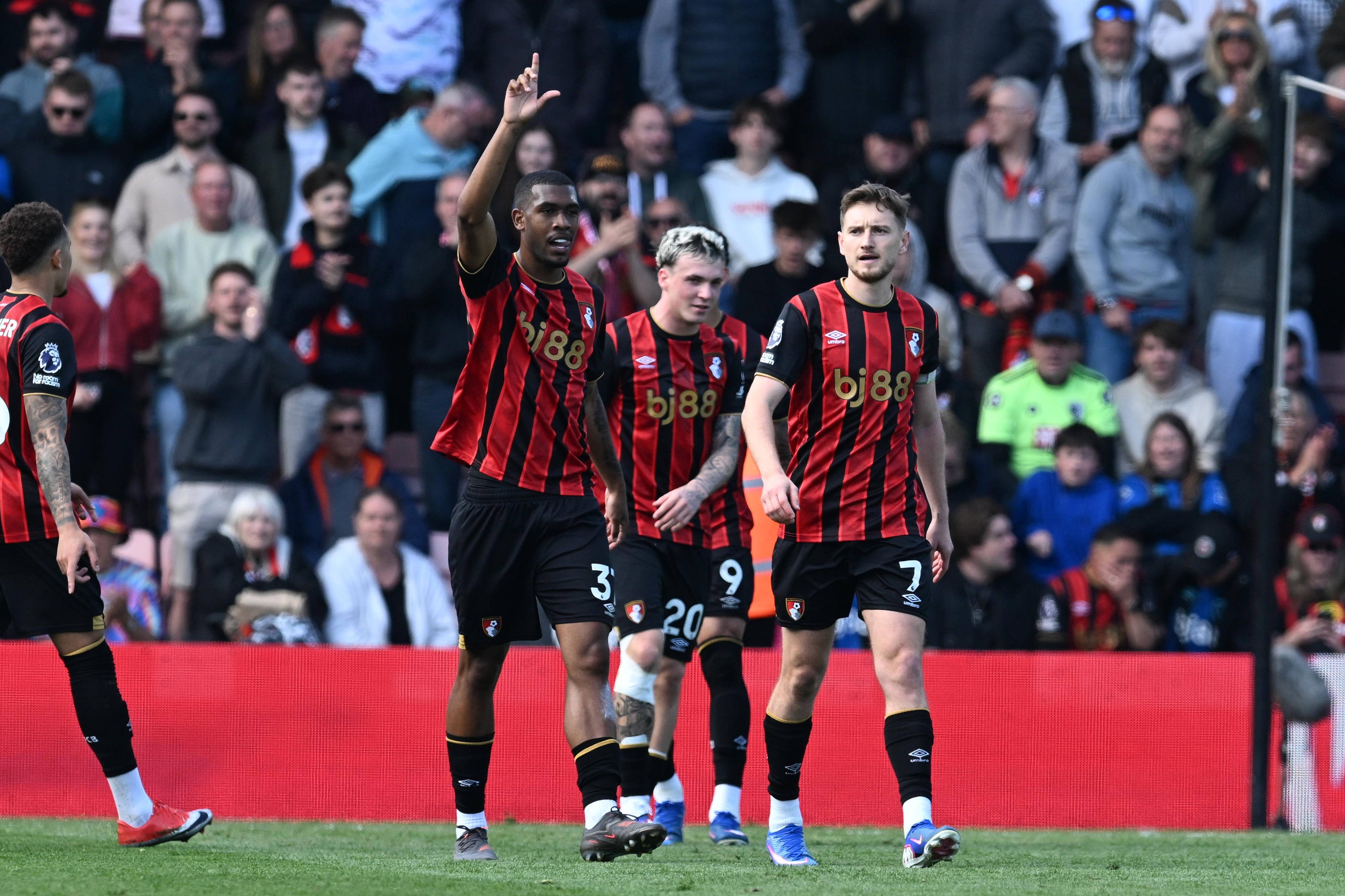 Bournemouth se distrează cu Crystal Palace și visează în continuare la locul de Champions League!