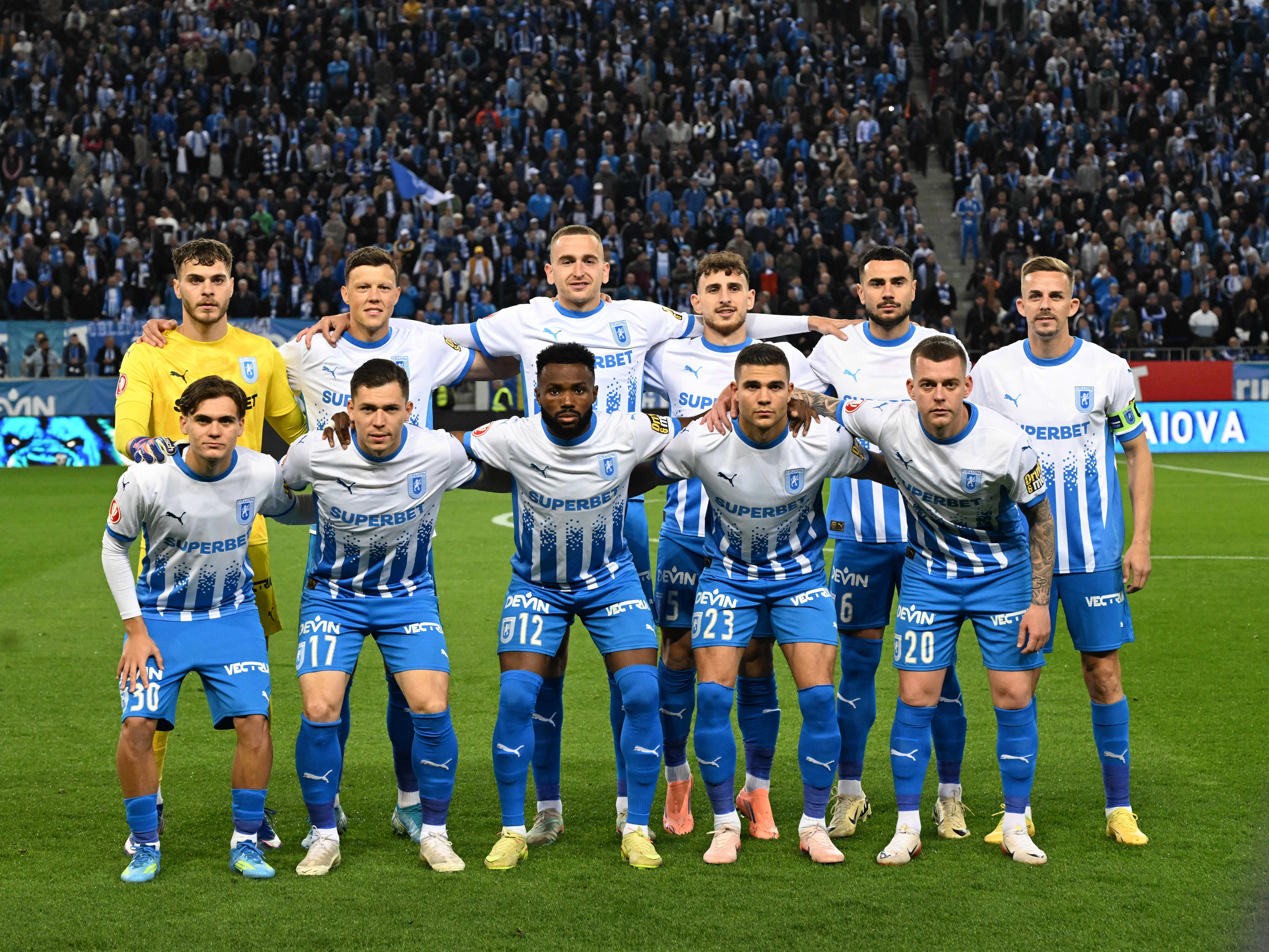 Ce nu s-a văzut la TV în U Craiova - Dinamo 2-1. Imediat după final, Băluță a luat microfonul