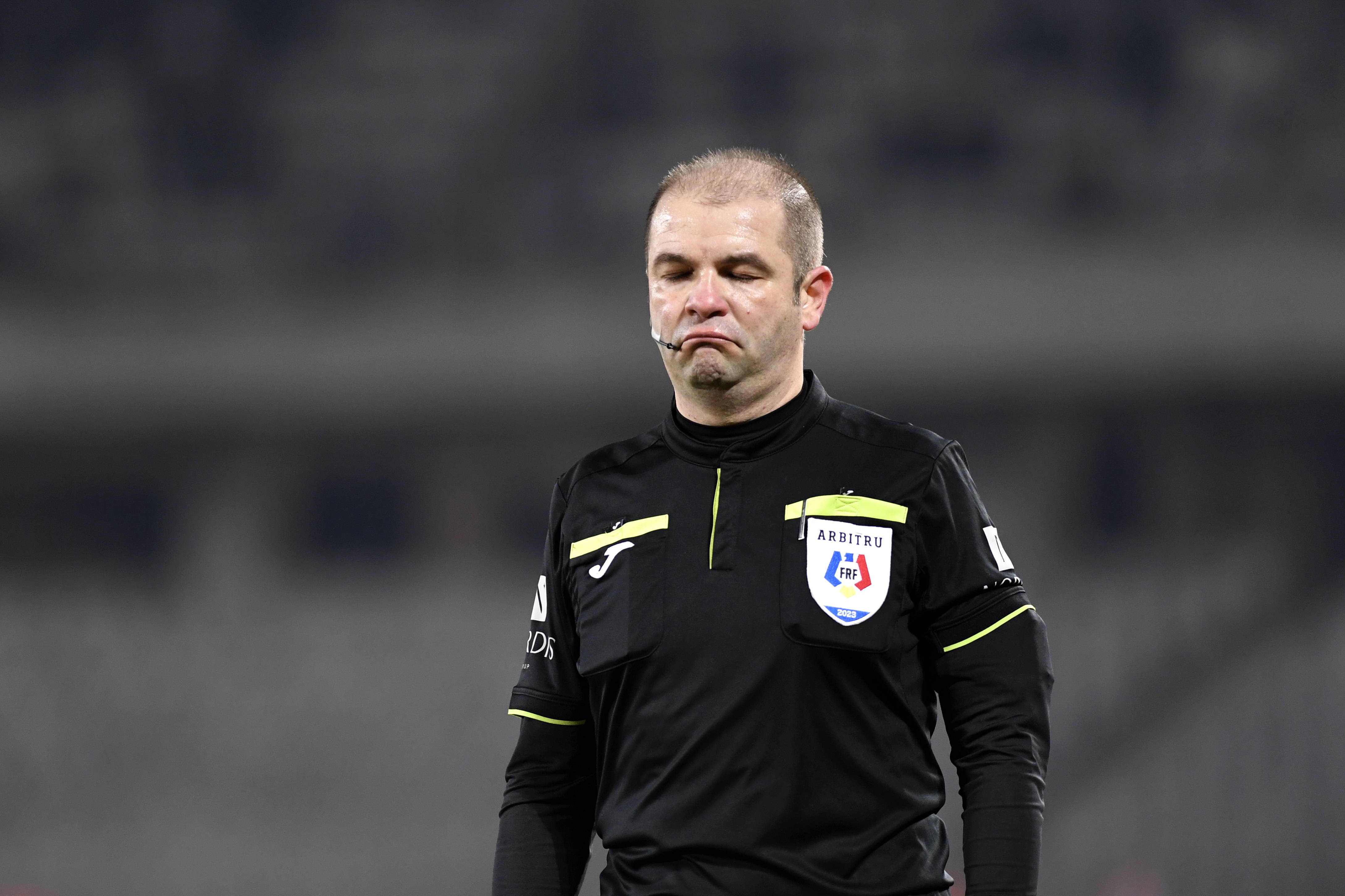 Cine sunt arbitrii VAR care au viciat rezultatul în Universitatea Craiova - Dinamo 2-1: ofsaid clar la golul lui Nsimba din prelungiri!