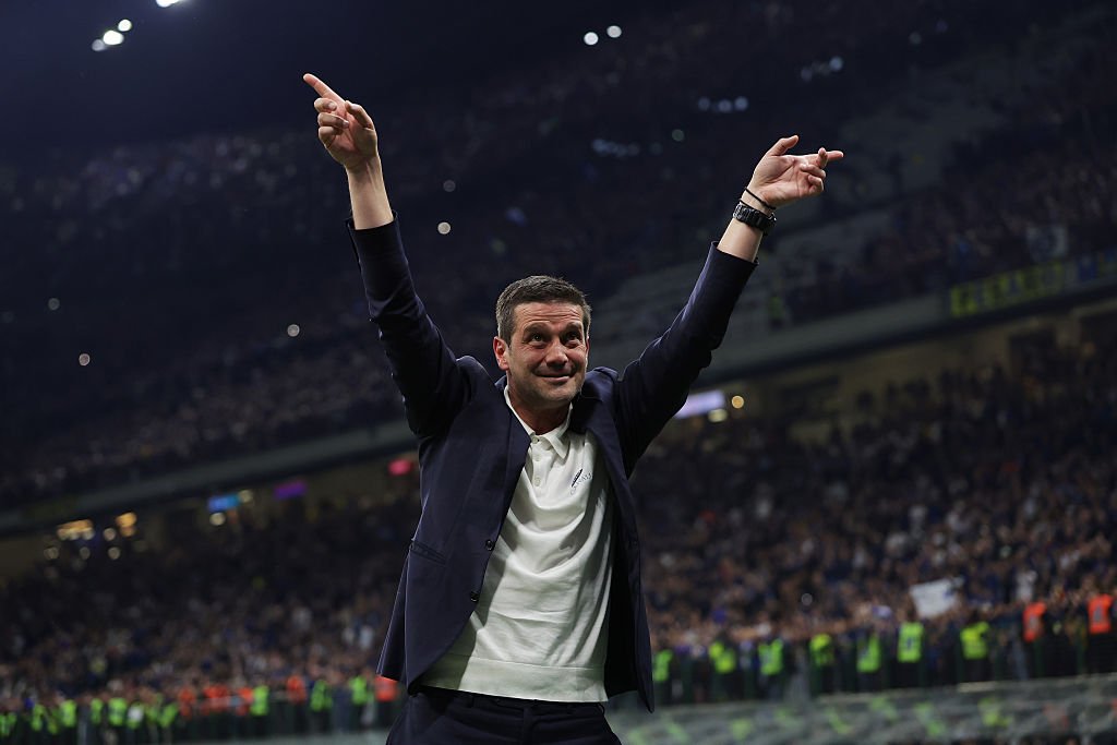 Fără precedent: Cristi Chivu, pe cale să îi aducă lui Inter steaua de argint: ce este și cum se poate acorda
