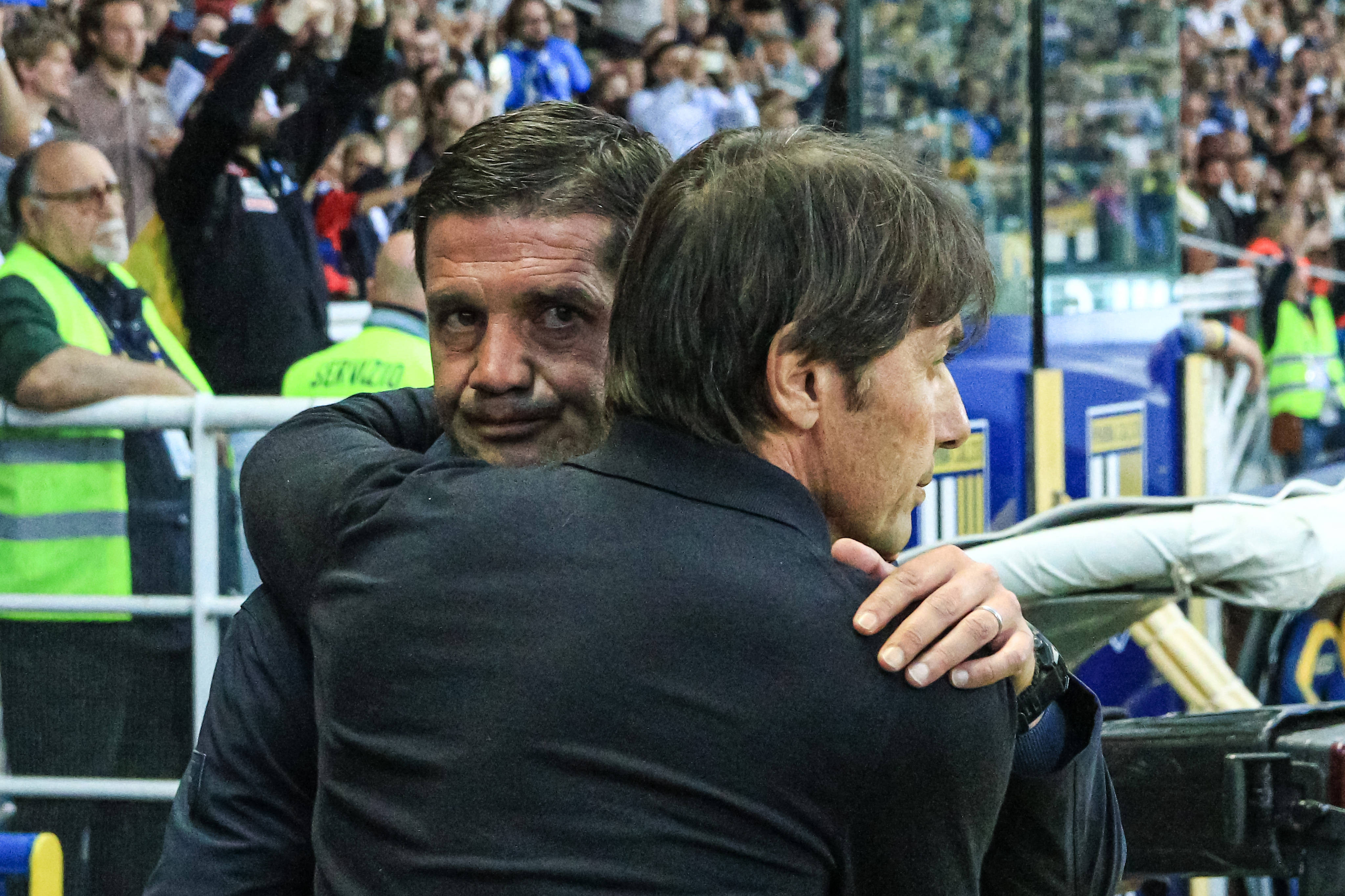 Clasă! Chivu a câștigat cu șase cuvinte războiul psihologic cu Antonio ”Il Lamentoso” Conte