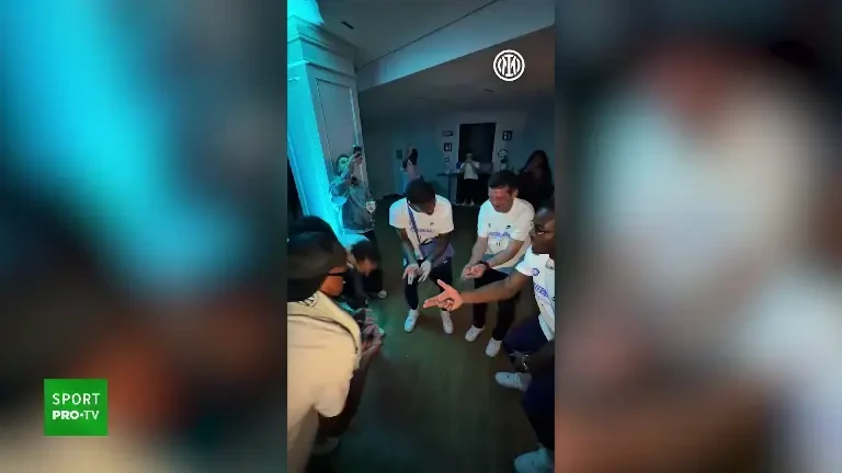 Fiesta cu Chivu în vestiar la Inter! Party după titlul cucerit în Serie A (4 mai 2026)
