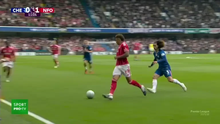 Nottingham o conduce pe Chelsea cu 2-0 după doar 15 minute. Meciul este exclusiv pe VOYO
