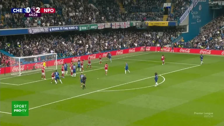 Cole Palmer a ratat un penalty, după ce l-a văzut pe Jesse Derry, coechipierul său, scos pe targă