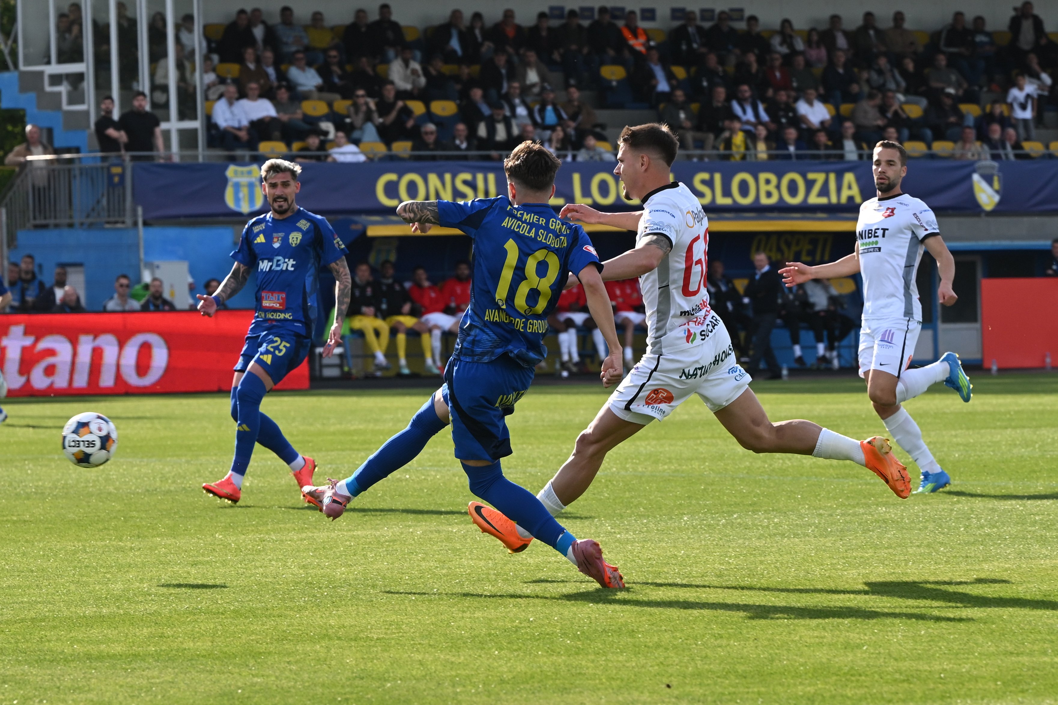 Unirea Slobozia - FC Hermannstadt, ACUM pe Sport.ro. Repriză plină de evenimente! Istvan Kovacs e la centru