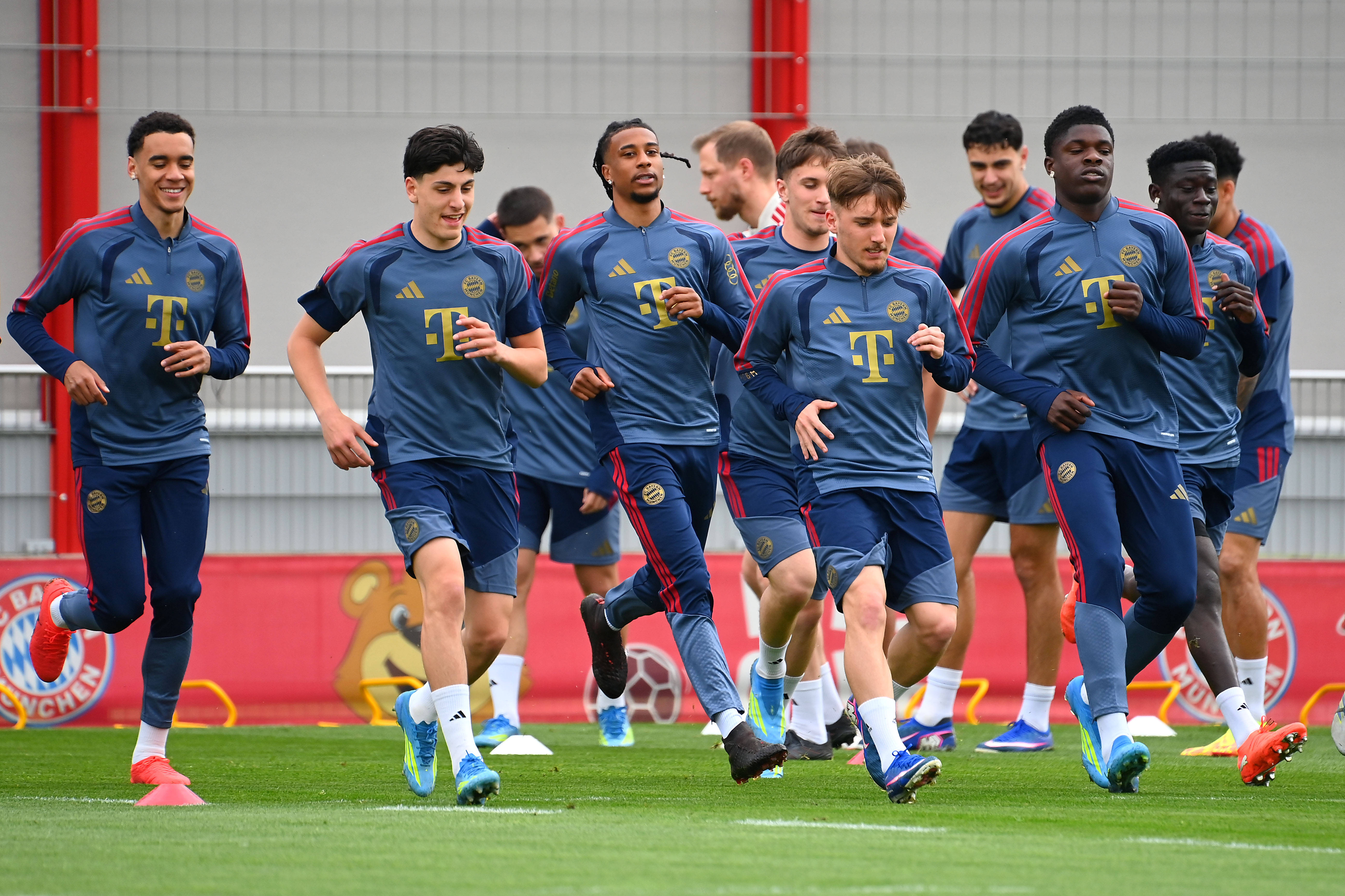 Bayern Munchen - PSG (ora 22:00). Echipe probabile + Ce cote au cele două formații pentru o calificare la loviturile de departajare? Analiza lui Dan Chilom