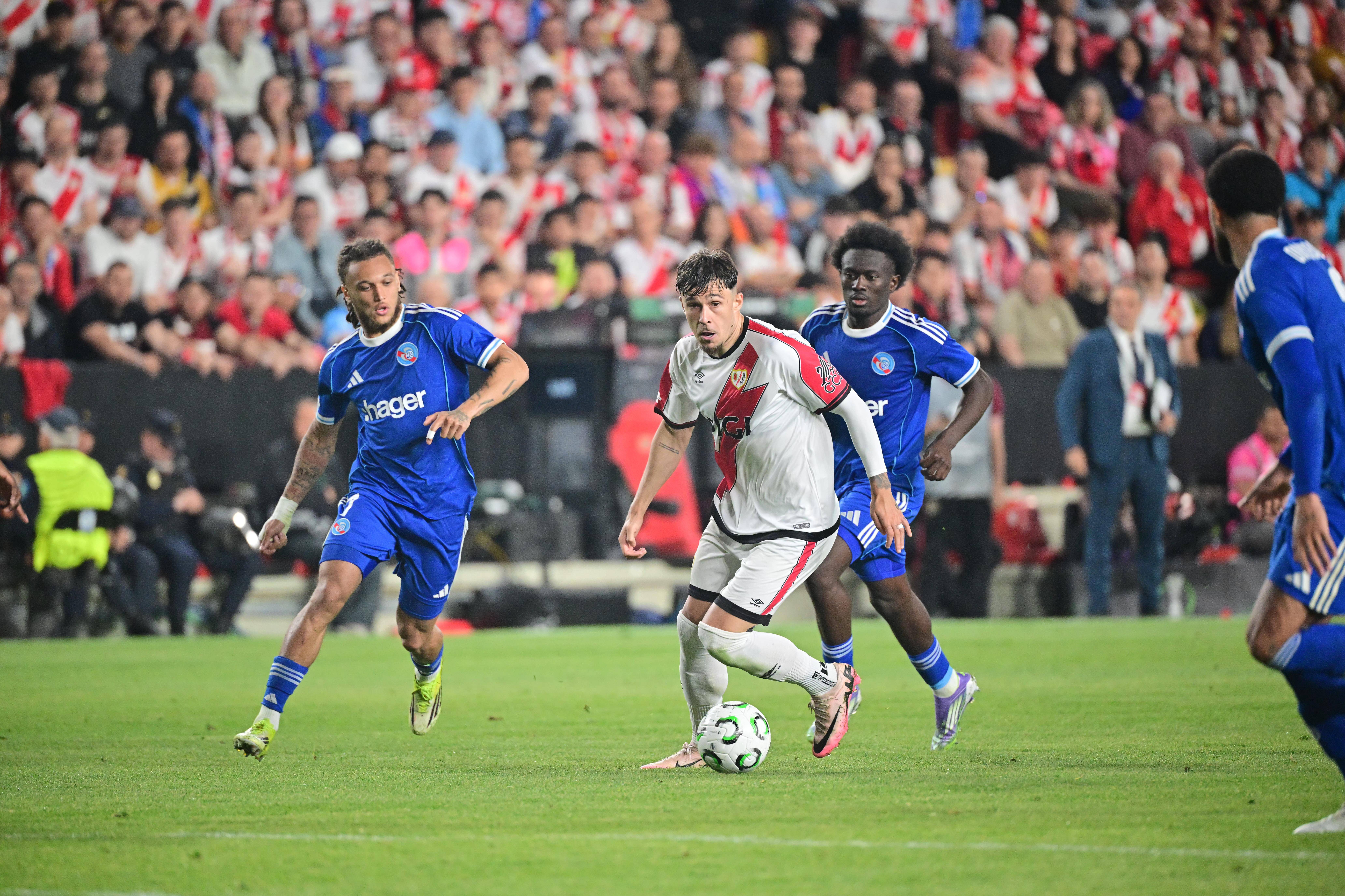 Semifinalele Conference League | Strasbourg - Rayo Vallecano și Crystal Palace - Șahtior, 22:00, LIVE TEXT pe Sport.ro. Meci de foc pentru Rațiu