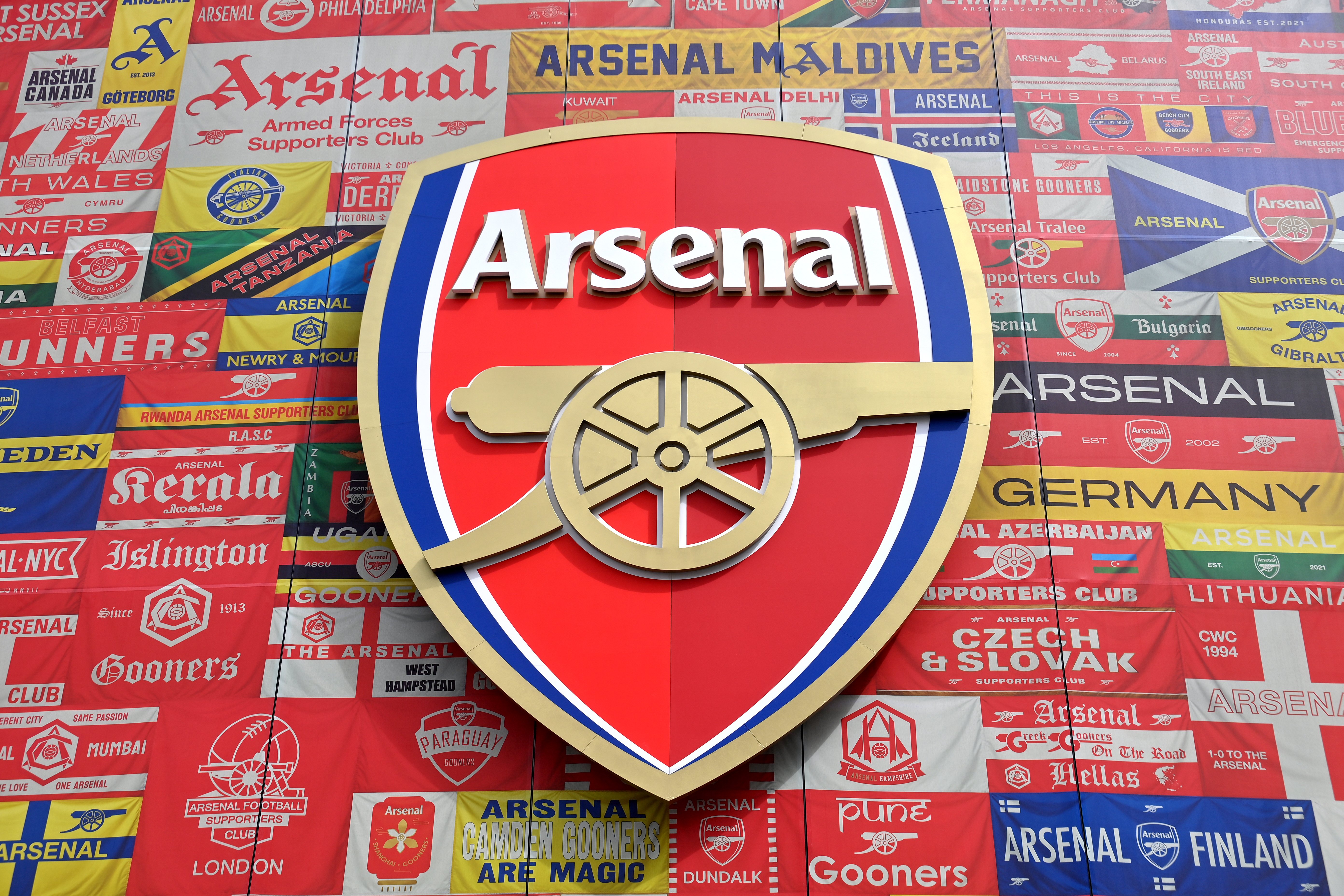 Arsenal pregătește o trădare uriașă în Premier League: liderul rivalei!