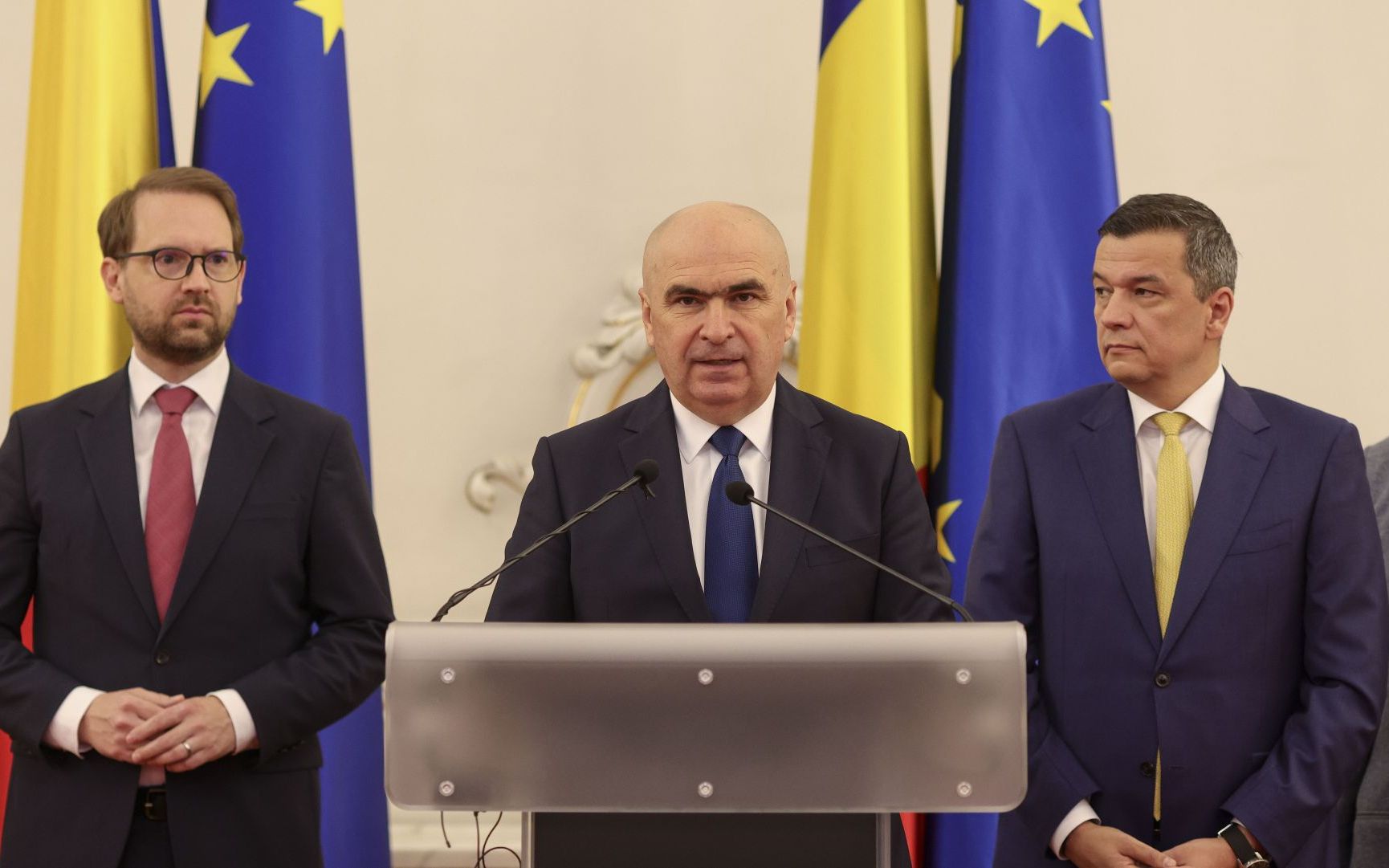Politolog: PNL-USR devine prima forță parlamentară. Negocierea pentru un nou guvern nu va mai fi dirijată de PSD