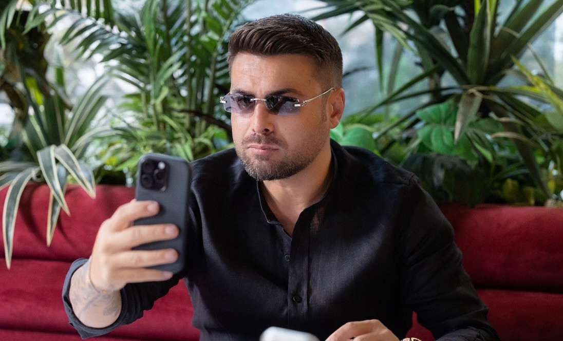 Adrian Mutu își anunță revenirea în antrenorat: ”Încep de la vară”