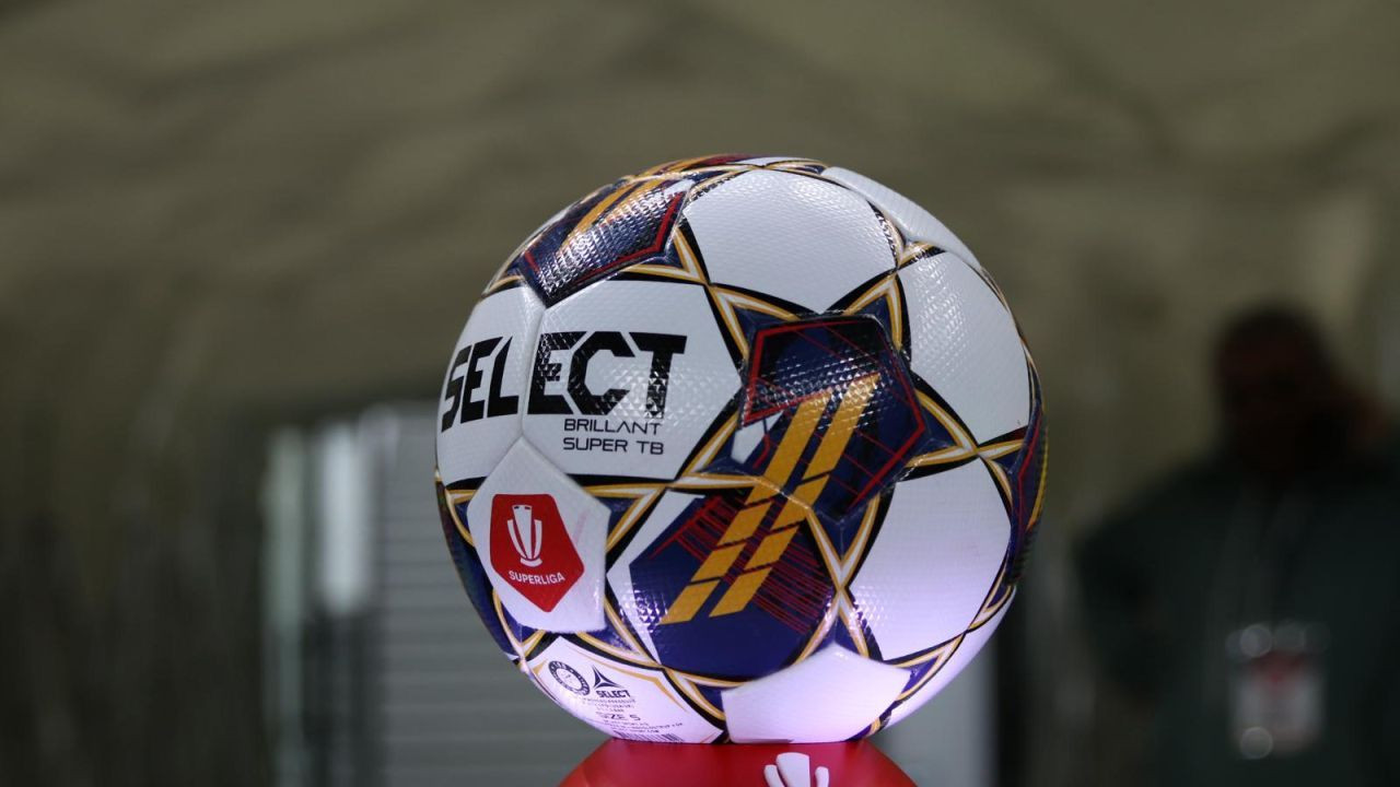 Lovitură în lupta pentru promovarea în Superligă! O echipă a rămas fără licență