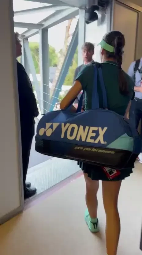Sorana Cîrstea, aclamată de fani după victoria incredibilă cu Arina Sabalenka
