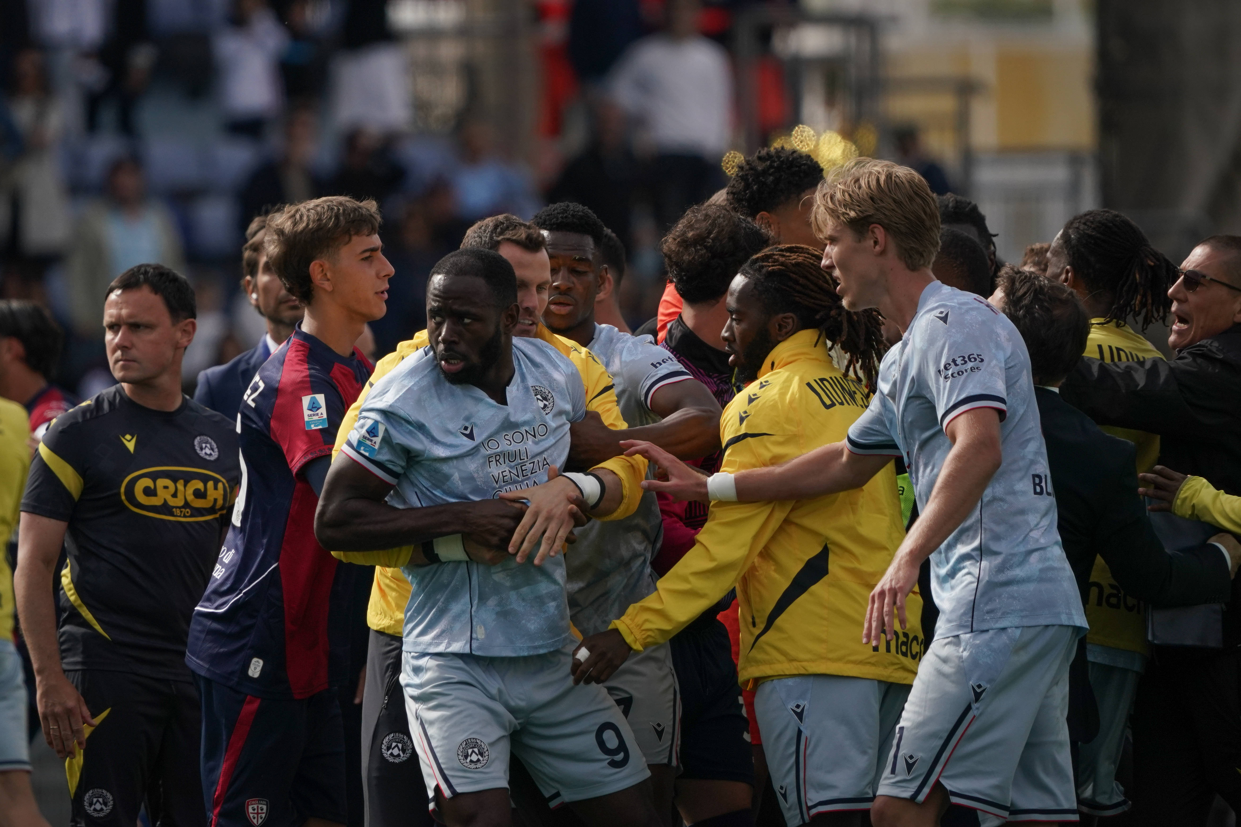 Acuzații de rasism la un meci din Italia: ”Acest laș m-a făcut maimuță! Serie A? Luați măsuri?”