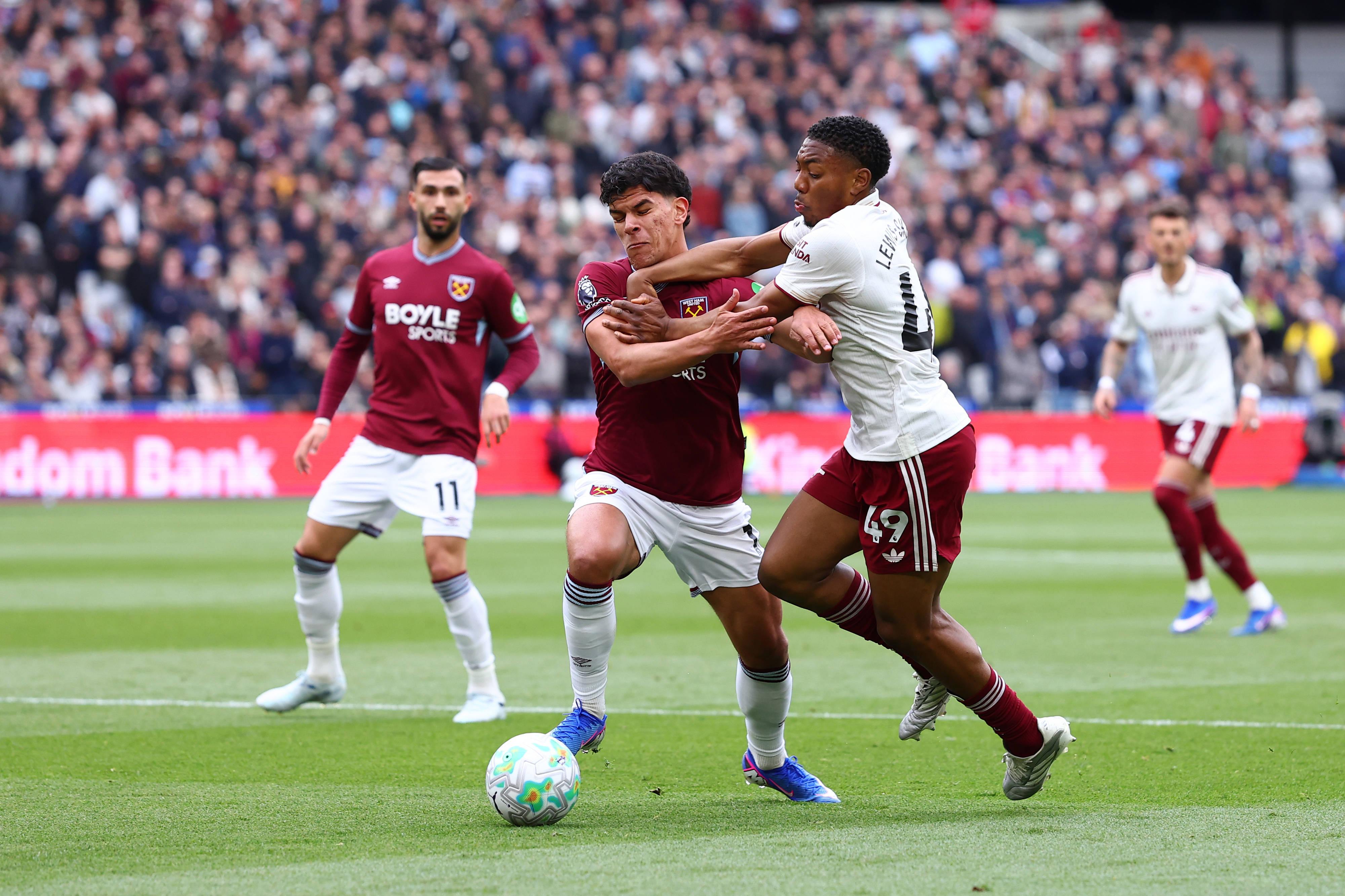 West Ham - Arsenal 0-0, ACUM! „Tunarii” pot face un pas imens înspre titlu în Premier League