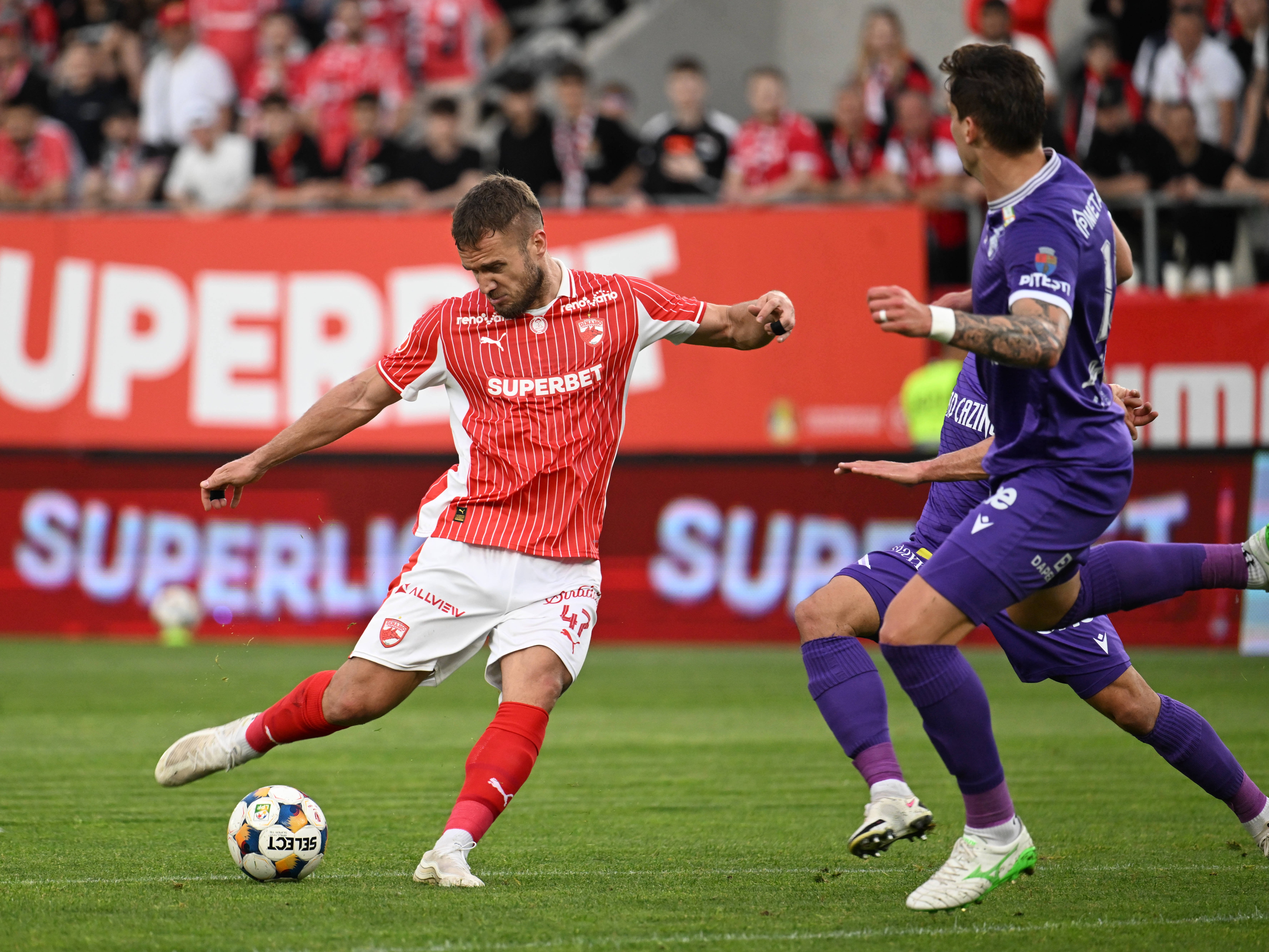 George Pușcaș, ”omul meciului” cu gol și assist în Dinamo - FC Argeș!