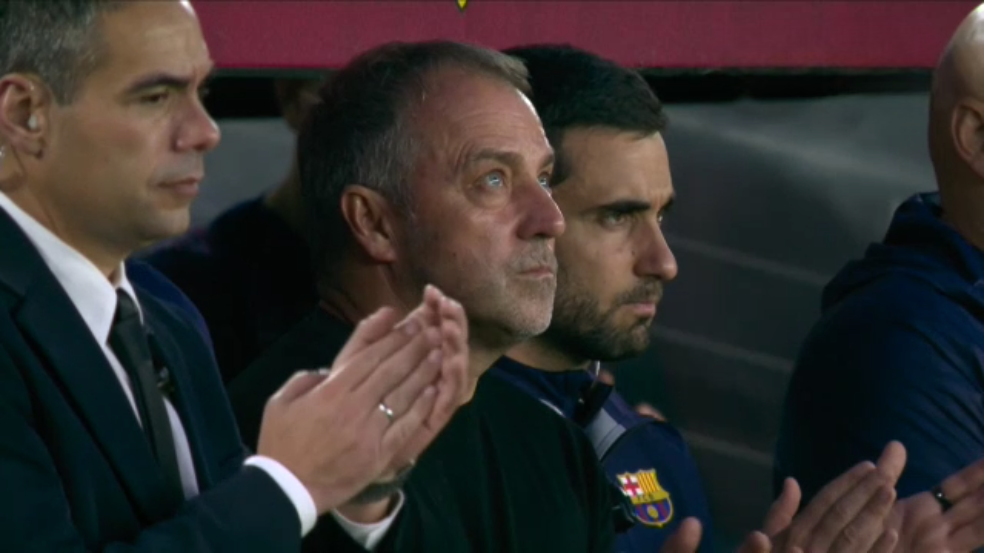 Hansi Flick, copleșit de emoții în El Clasico! Antrenorul a plâns în timpul momentului de reculegere