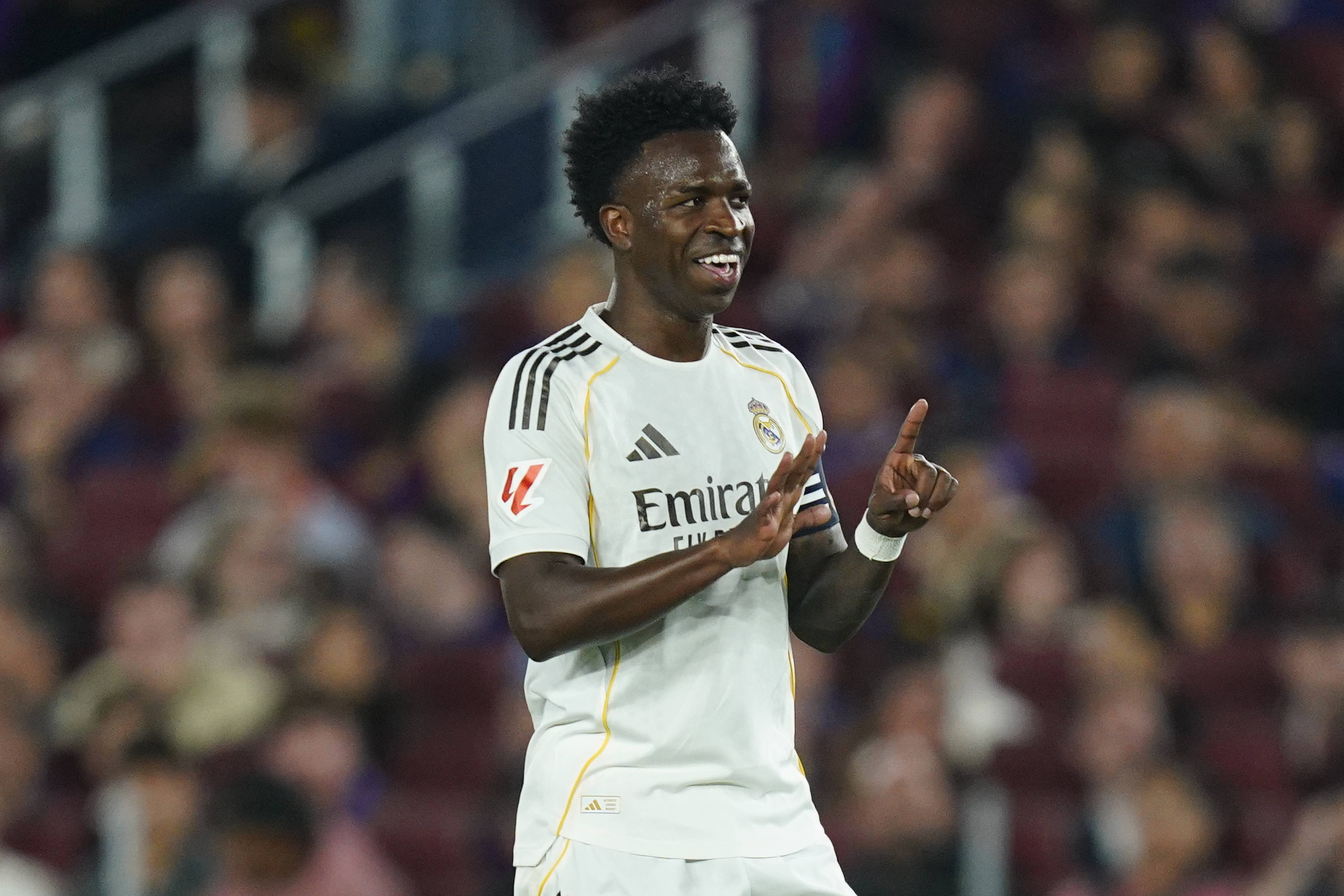 Vinicius i-a enervat pe fanii Barcelonei! Gestul făcut de starul lui Real Madrid
