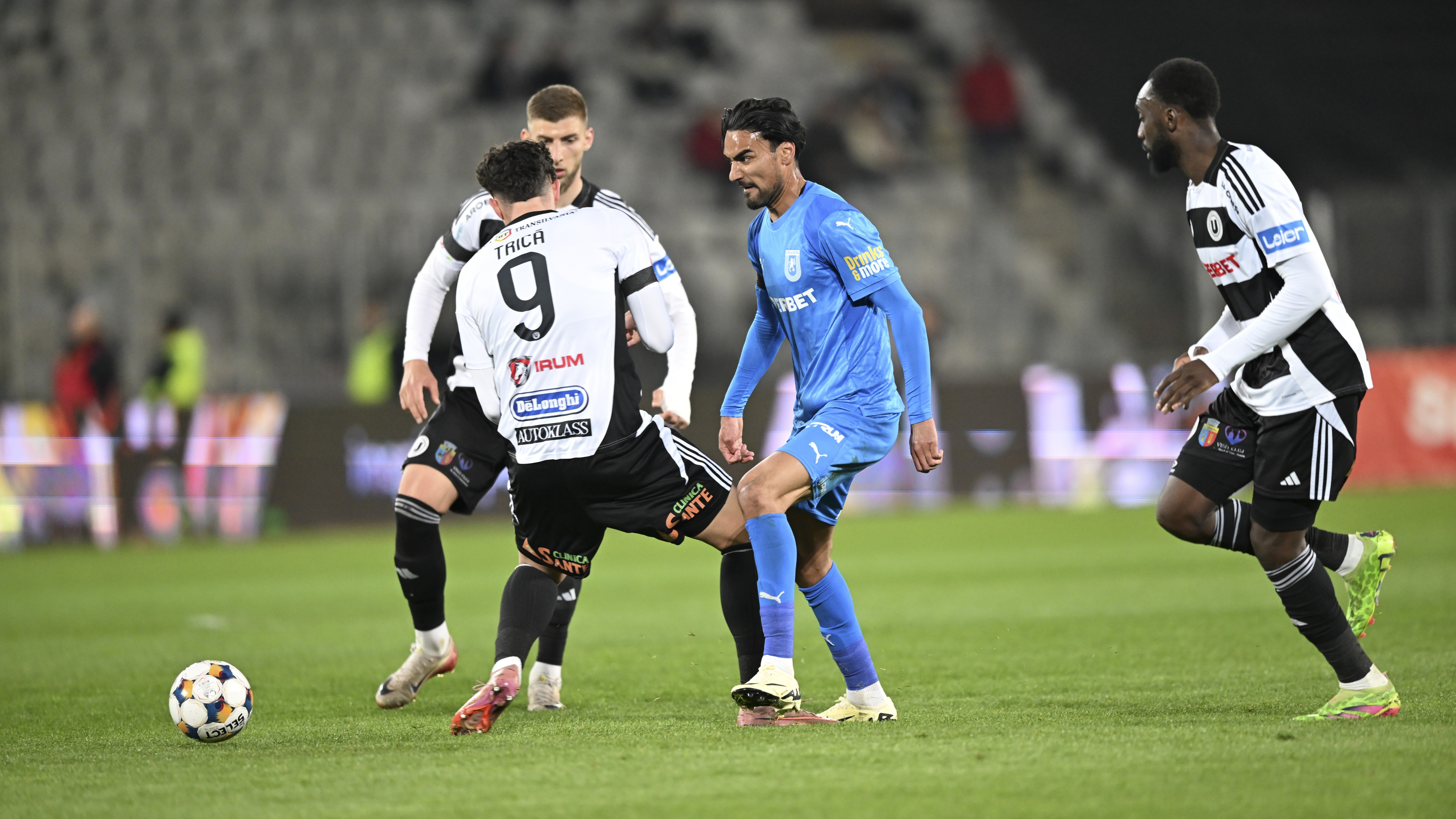 „U“ Cluj - Universitatea Craiova, astăzi, ora 20:00, în finala Cupei României: echipele probabile, cotele caselor de pariuri, plus analiza și pronosticul lui Dan Chilom