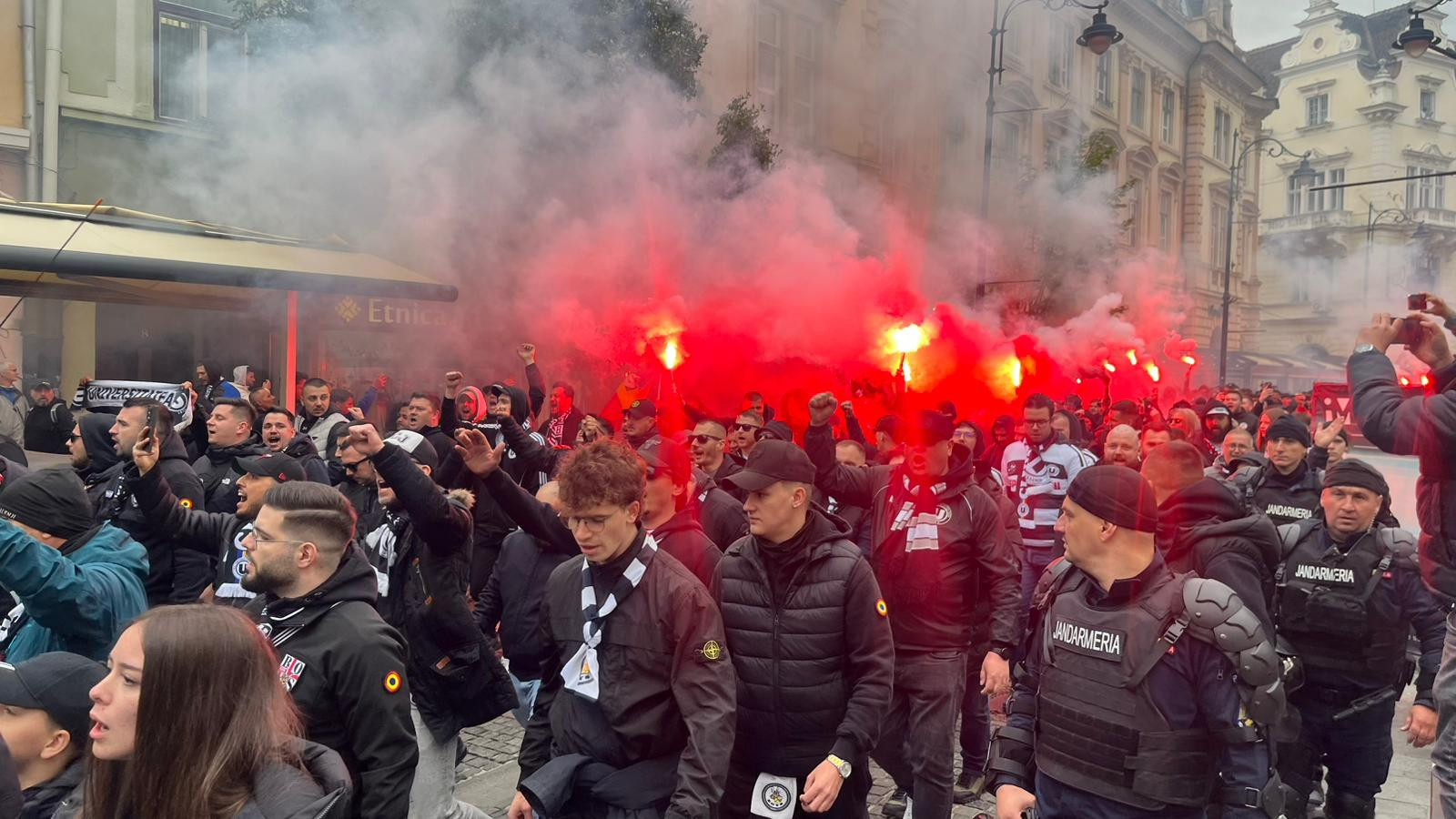Clujenii și craiovenii au „incendiat” Sibiul înainte de finala Cupei României