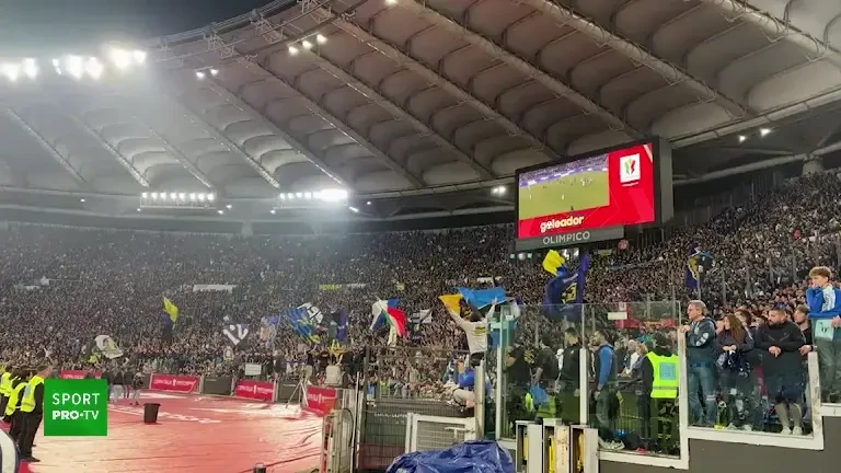 Peluza Interului pe Stadionul Olimpic din Roma, la finala Cupei Italiei