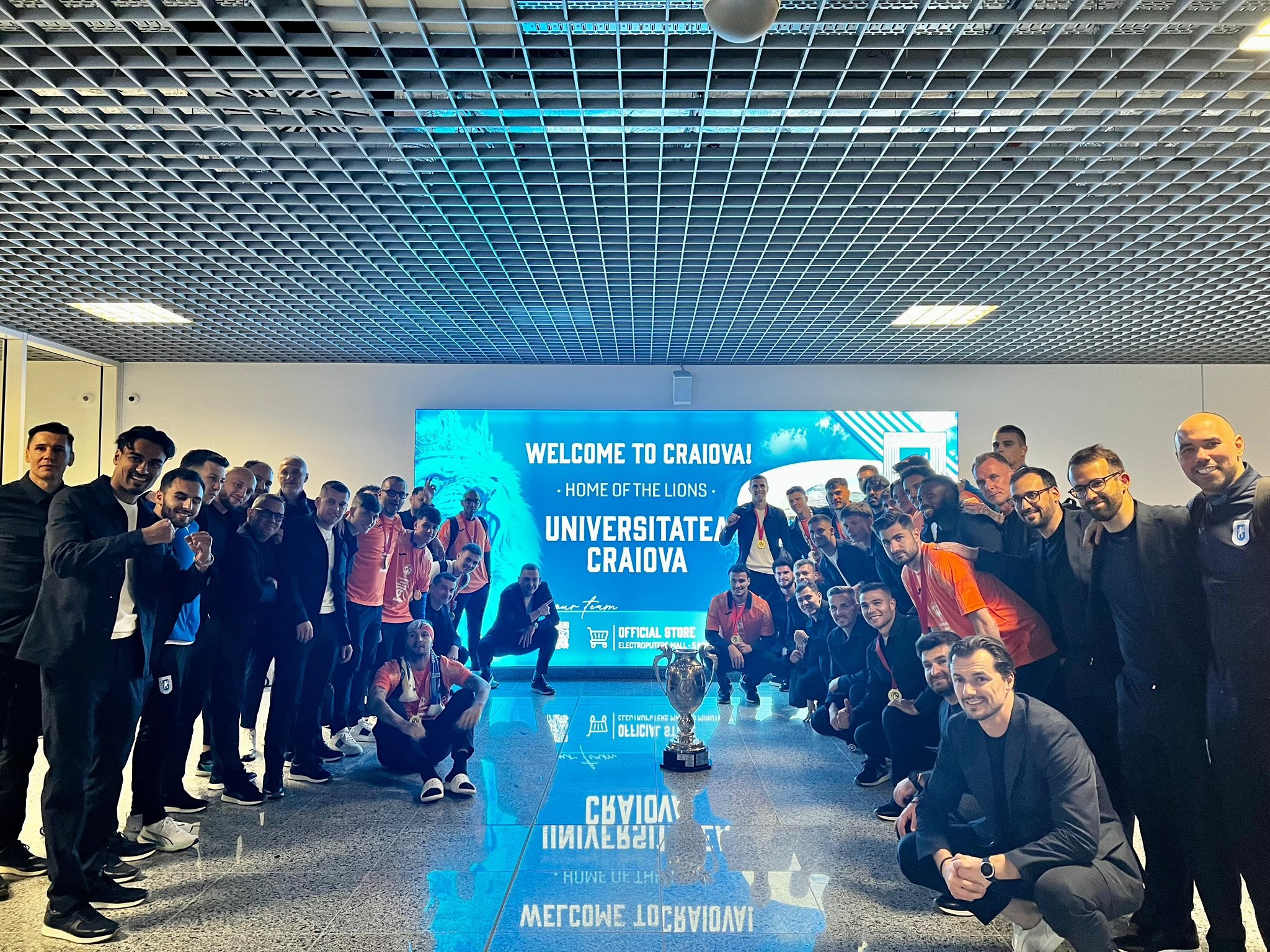 Cum au fost primiți oltenii la aeroport după ce au câștigat Cupa României