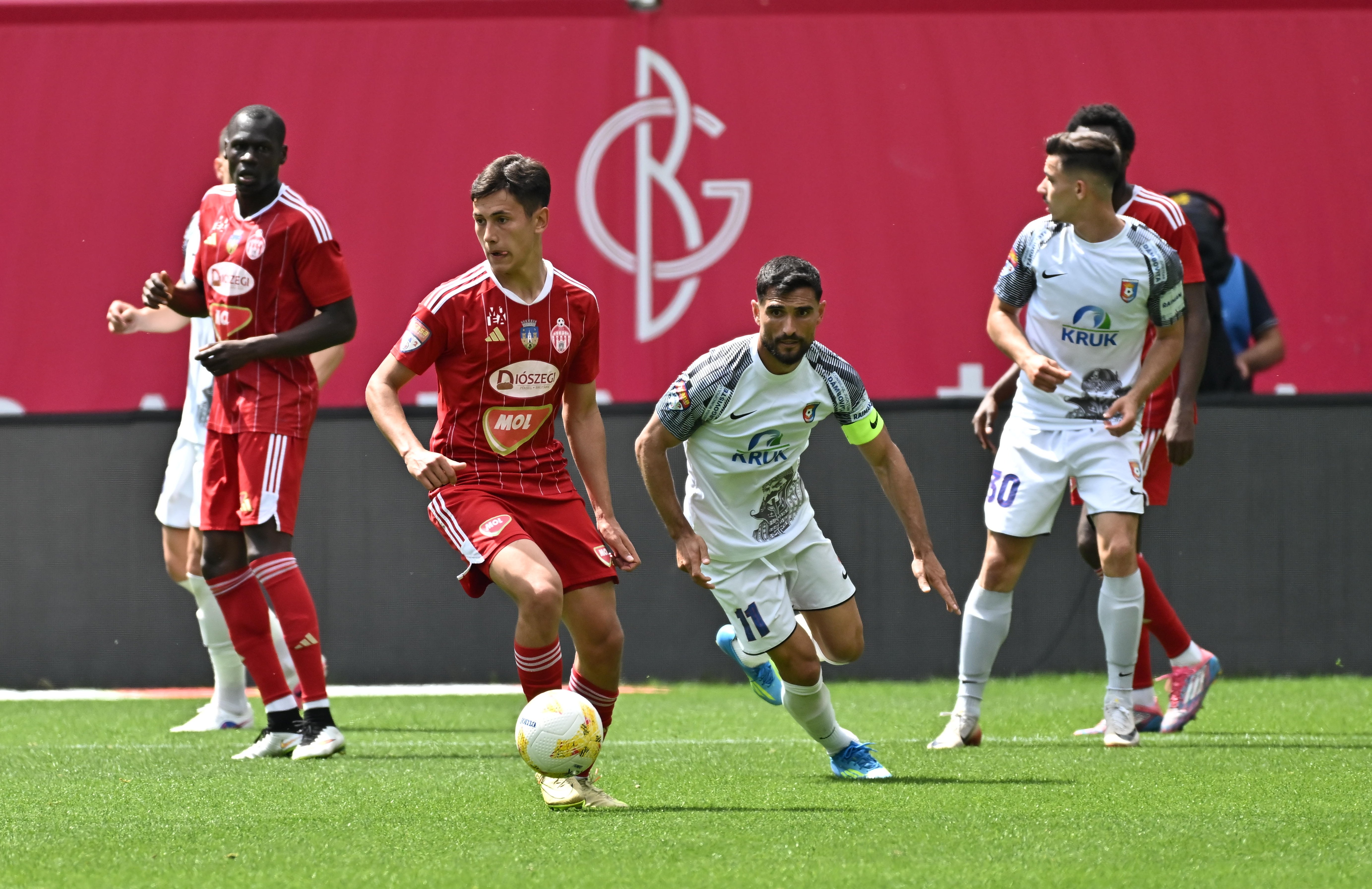 Fotografia postată de Sepsi OSK imediat după promovarea directă în Superliga