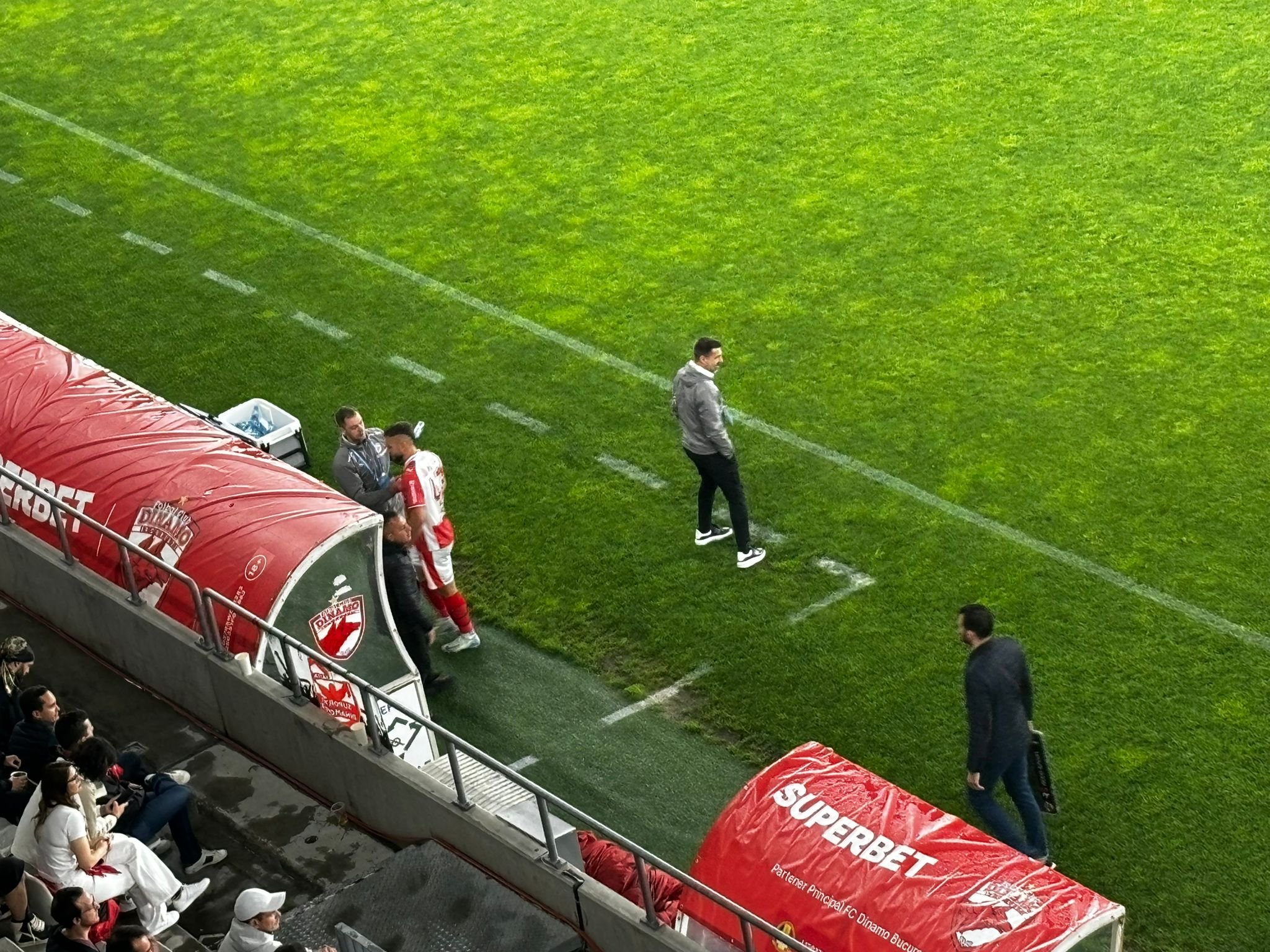 George Pușcaș e OUT! Atacantul s-a accidentat în prima repriză din Dinamo - CFR