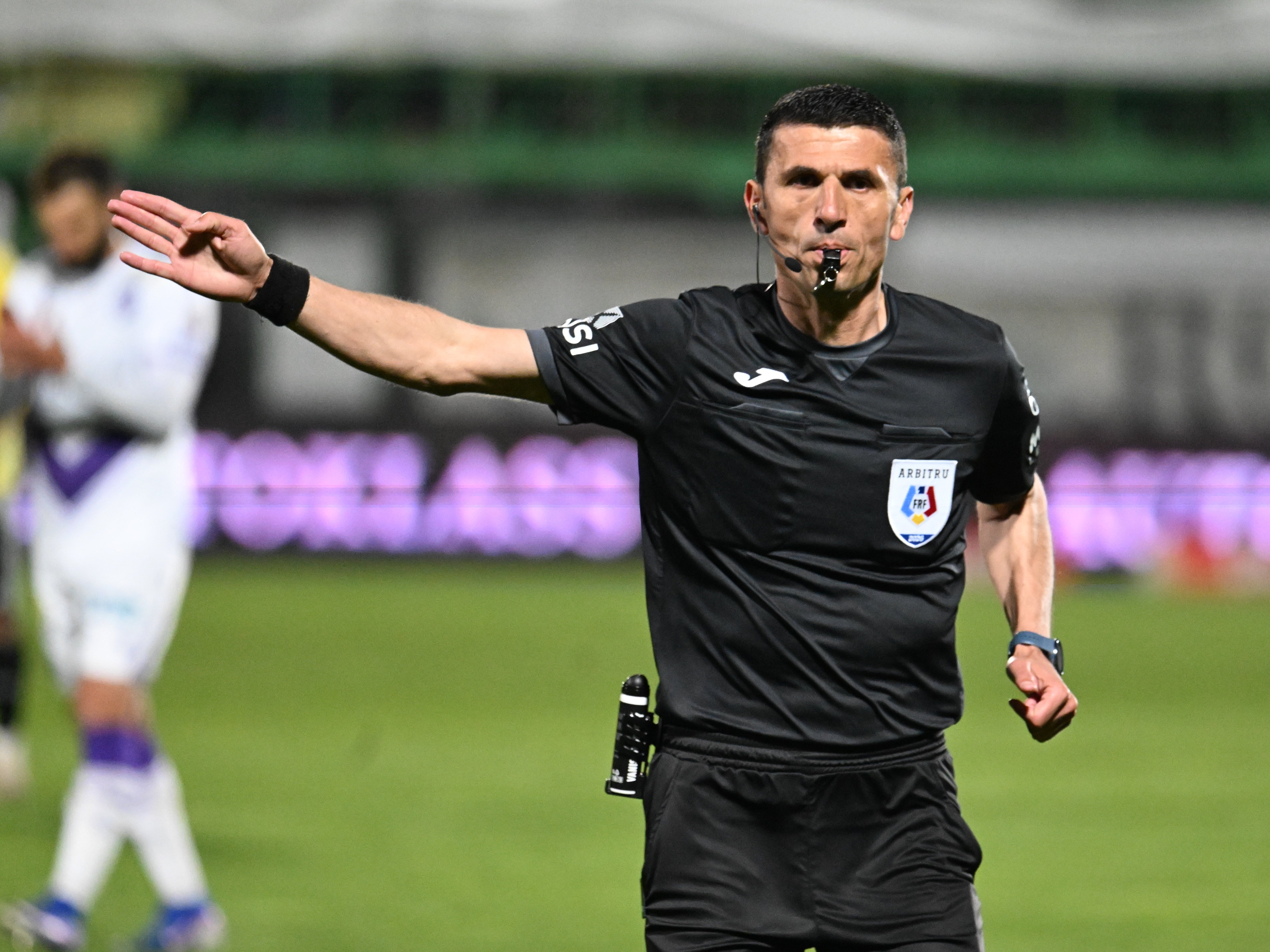 Arbitru controversat pentru Universitatea Craiova – „U” Cluj! A fost aleasă brigada pentru finala campionatului