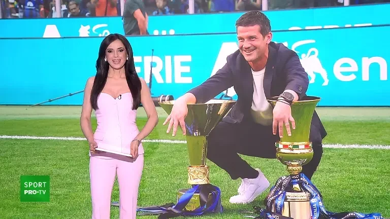 Chivu a fost aclamat de aproape 500 de mii de oameni la Milano și a oferit imaginea serii.