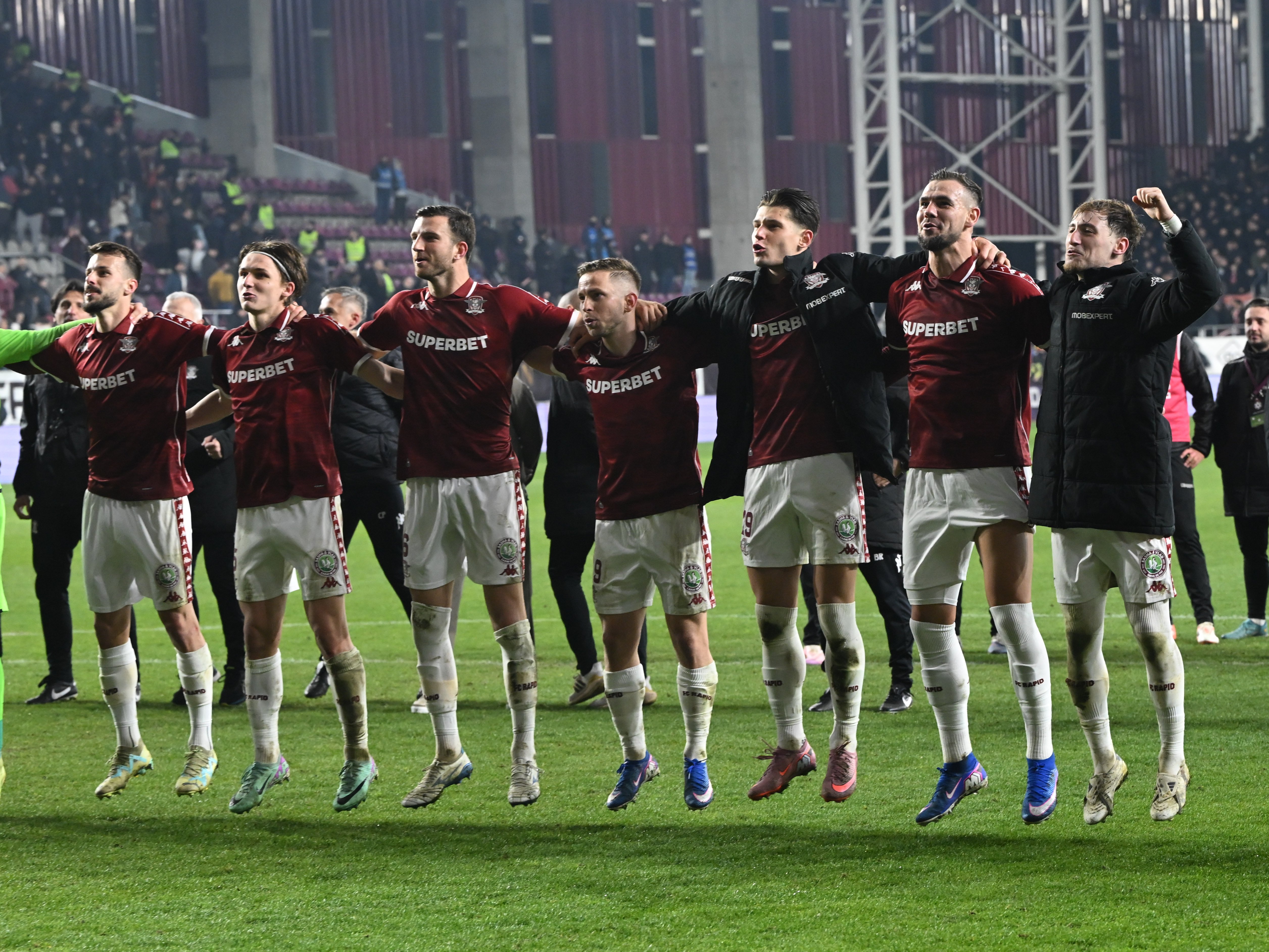 OUT de la Rapid! Primul jucător care pleacă după un nou sezon ratat