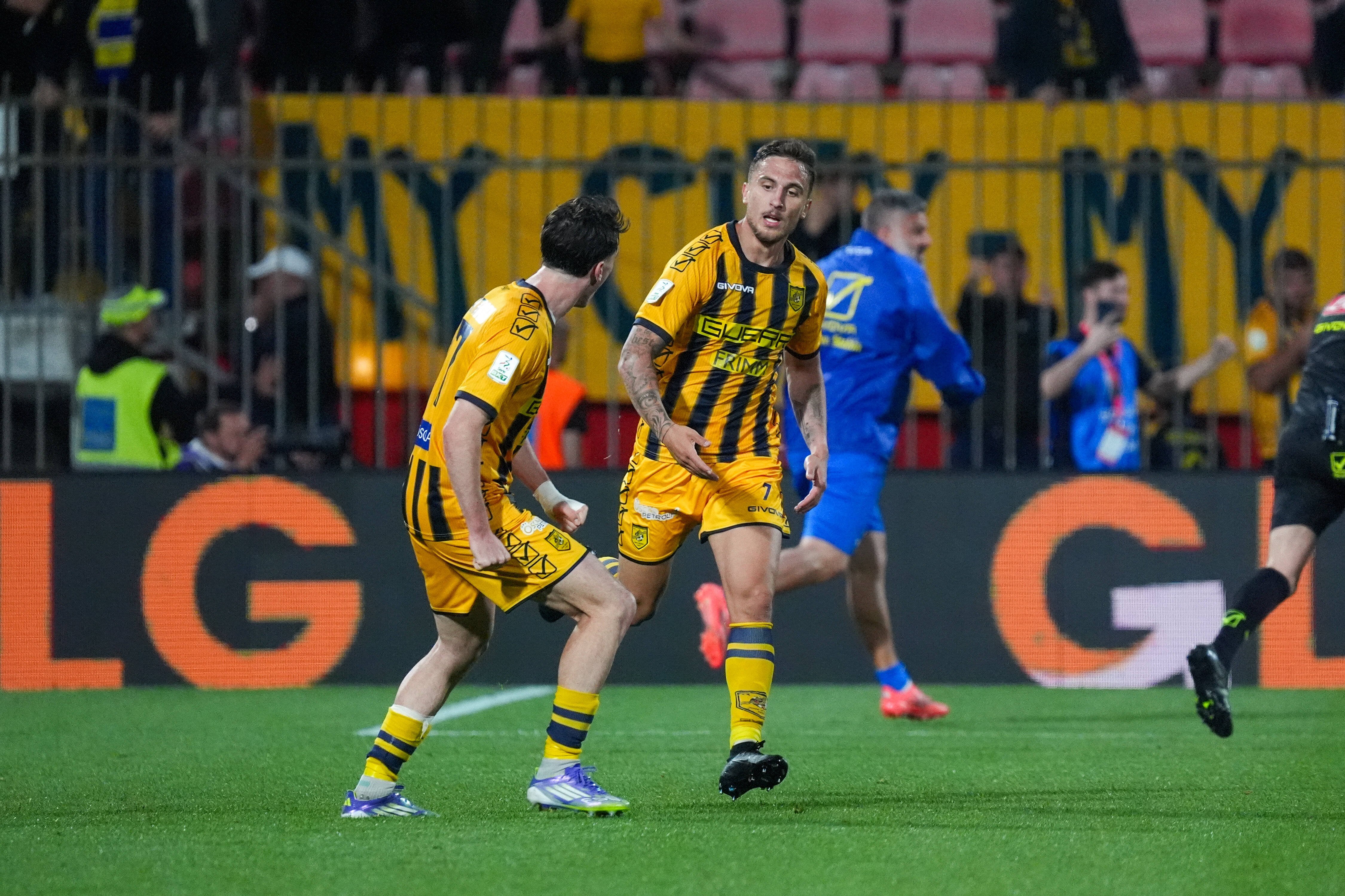 Rareș Burnete, aproape să fie erou în barajul de promovare în Serie A! Gol fantastic în minutul 90 pentru atacantul român