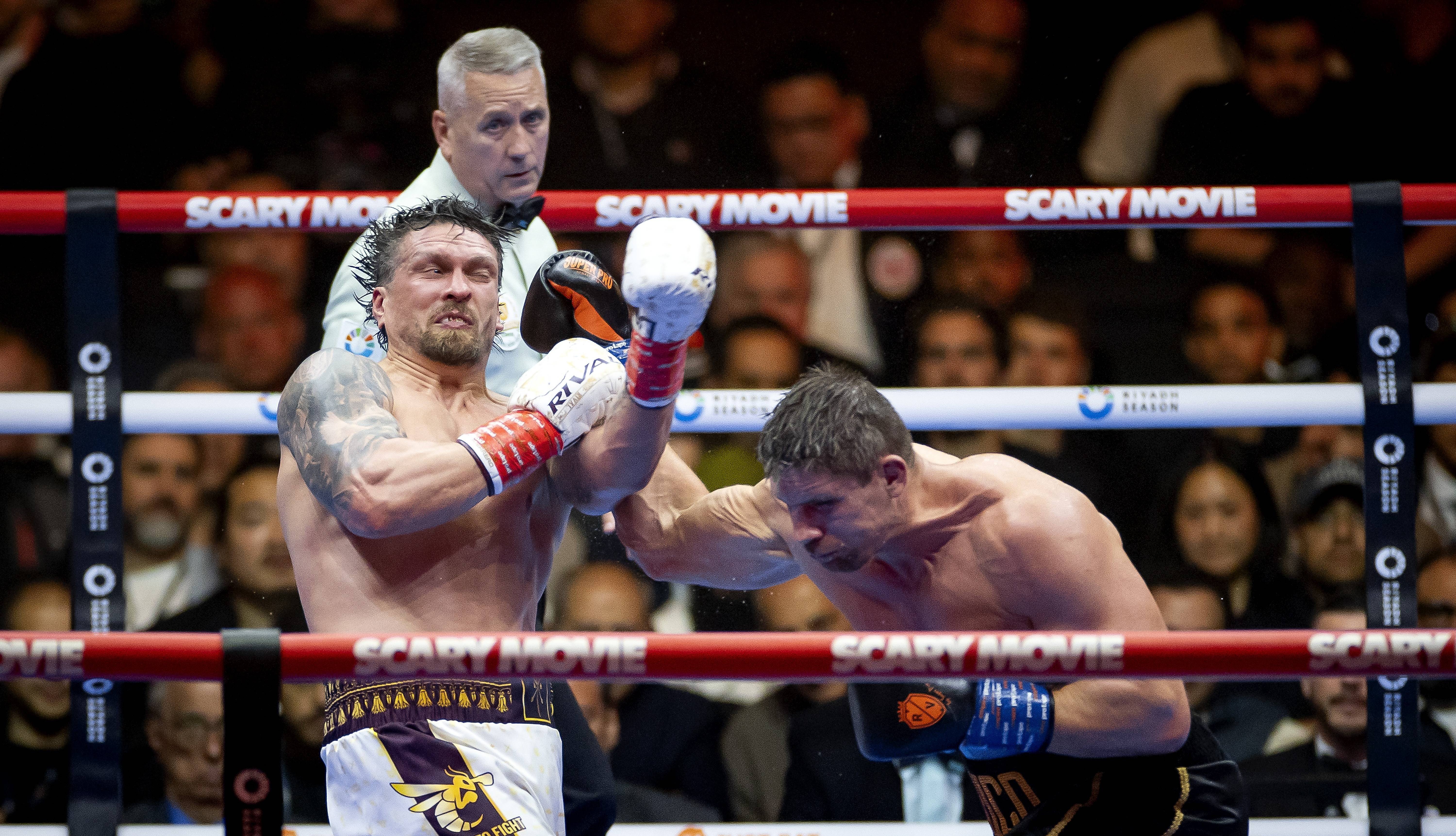 Bani grei la piramide! Câte milioane de dolari a încasat Usyk după victoria prin KO în fața lui Verhoeven