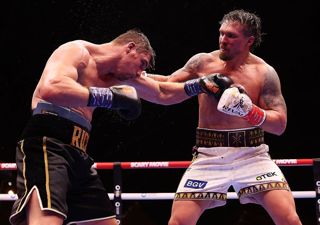 Bani grei la piramide! Câte milioane de dolari a încasat Usyk după victoria prin KO în fața lui Verhoeven