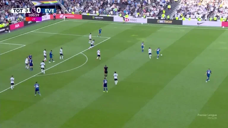 Tottenham - Everton, VOYO: Drăgușin și colegii săi au sărbătorit alături de fani