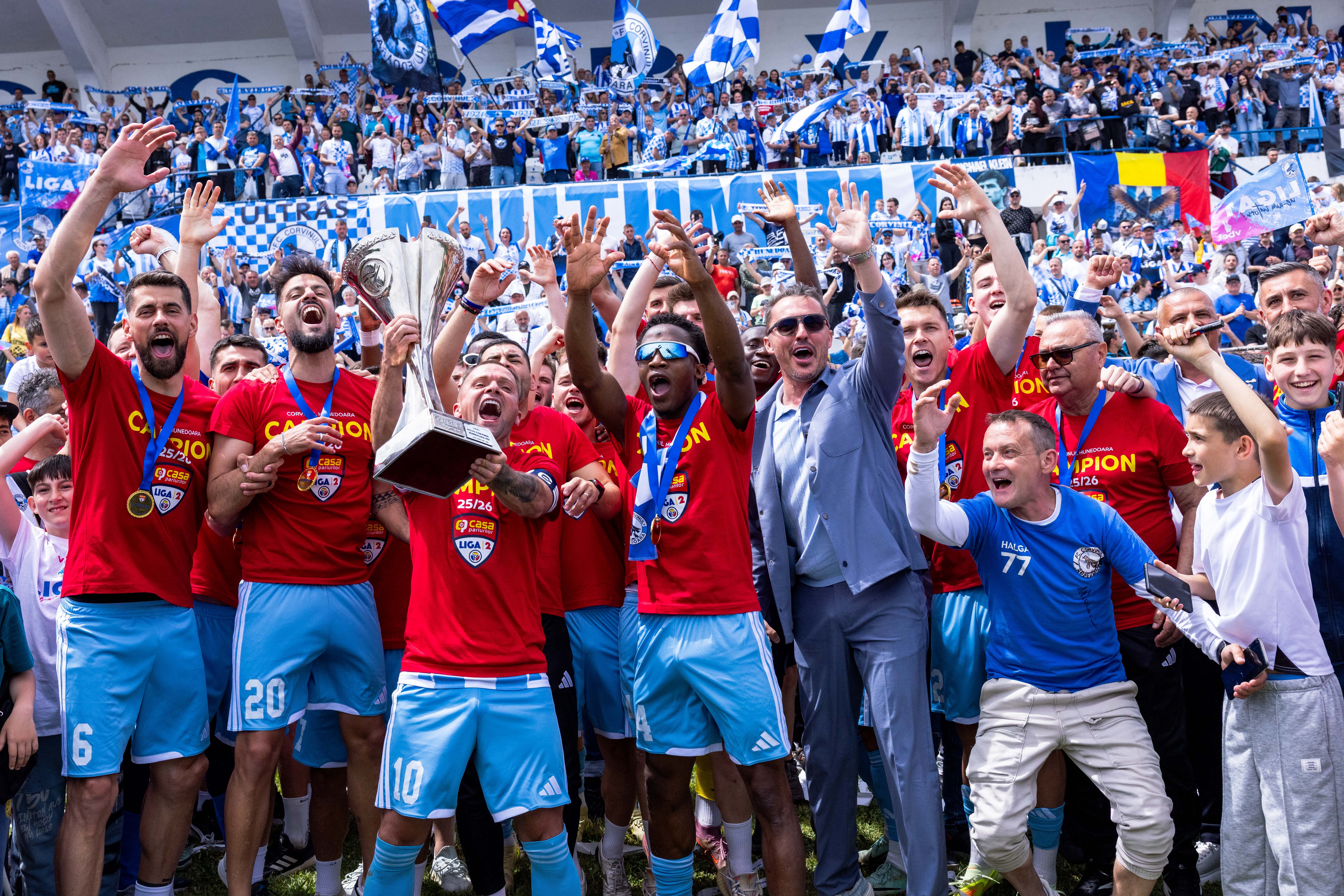 Lovitură de teatru! Un antrenor italian ar fi dorit la un club din Superliga