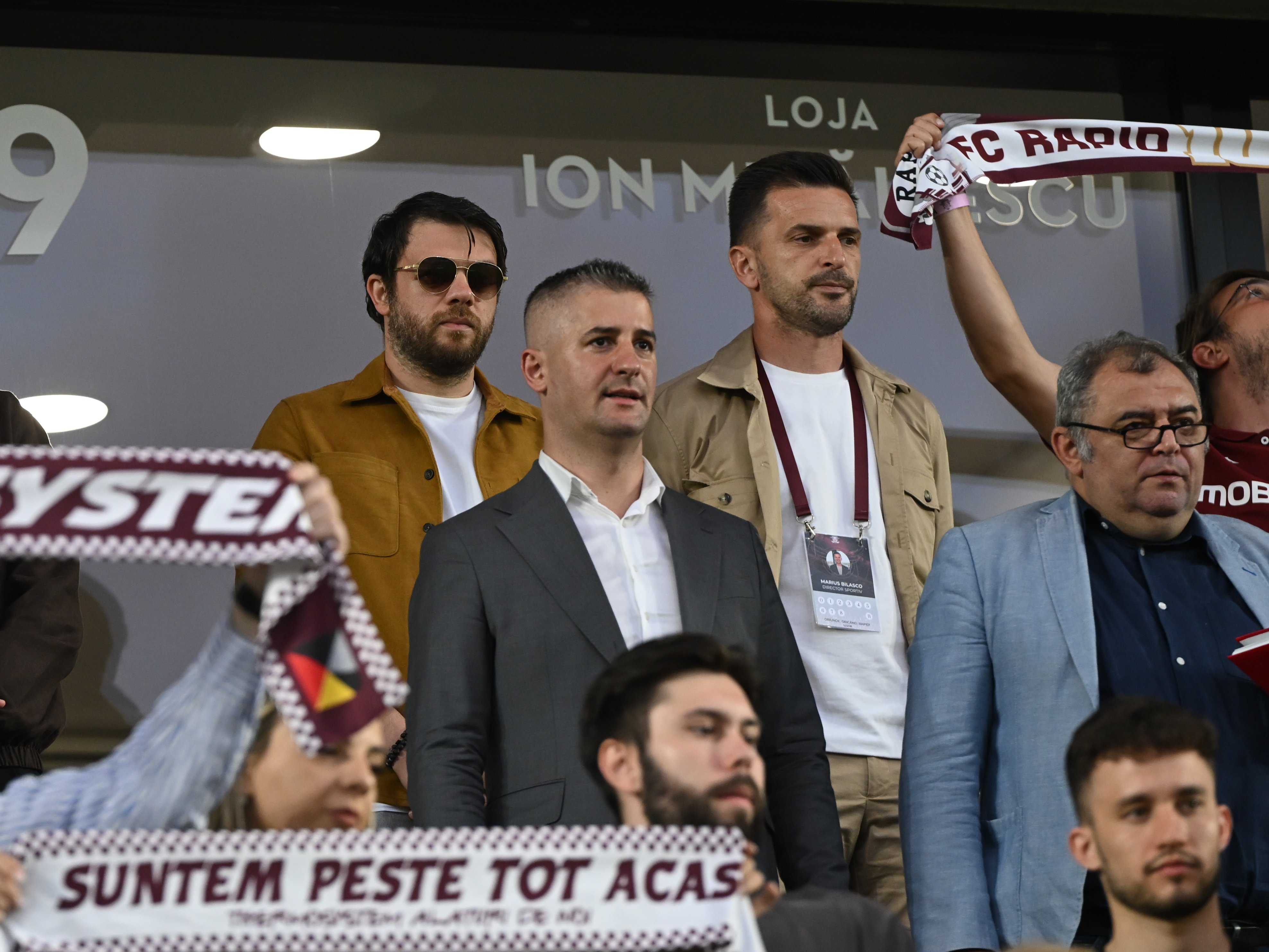 Cine i-a învinețit ochiul lui Victor Angelescu. Acționarul de la Rapid, cu ochelari de la soare la ultimul meci