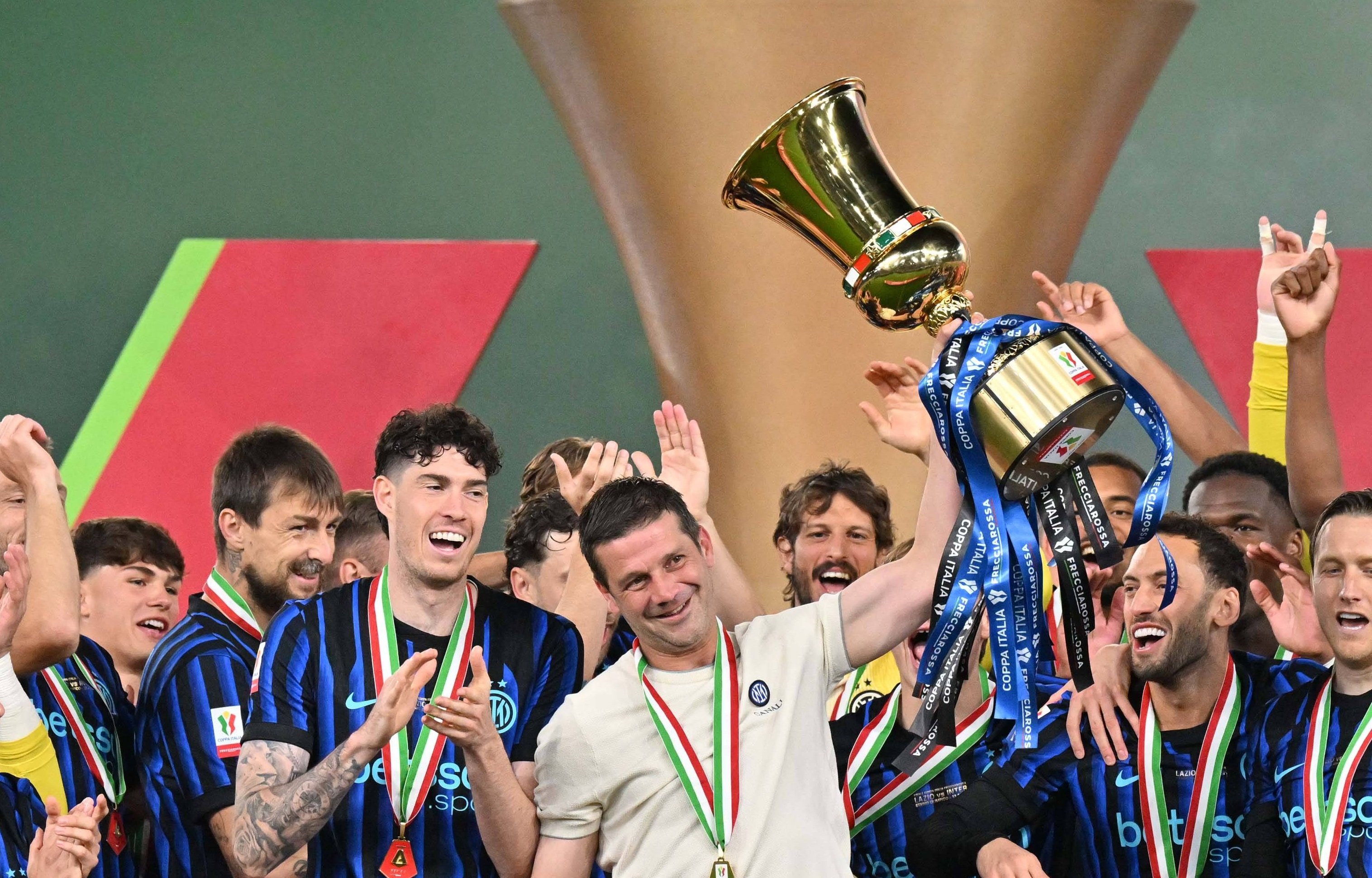 E gata! Ce se întâmplă cu jucătorul dorit de Barcelona: Cristi Chivu a primit vestea