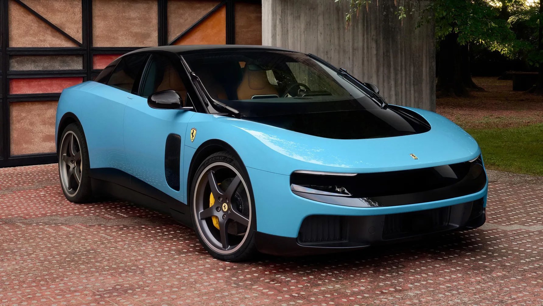 Acțiunile Ferrari s-au dus ”în cap” după lansarea noului model electric: ”O dezamăgire estetică”