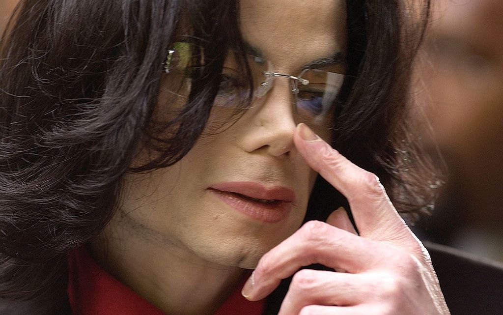 De ce purta Michael Jackson „plasturi” pe nas. Dezvăluirile șocante făcute de fostul său bodyguard
