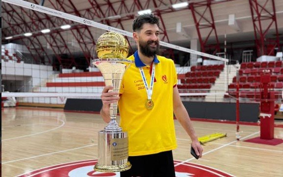 Calin dinamo campion