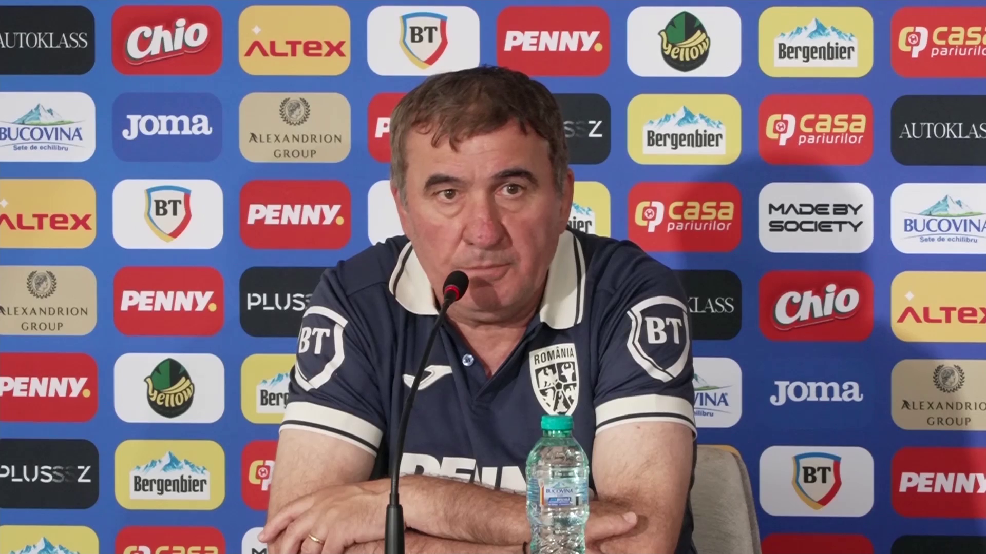 Hagi anunță schimbări masive la România - Țara Galilor: "O echipă total nouă"