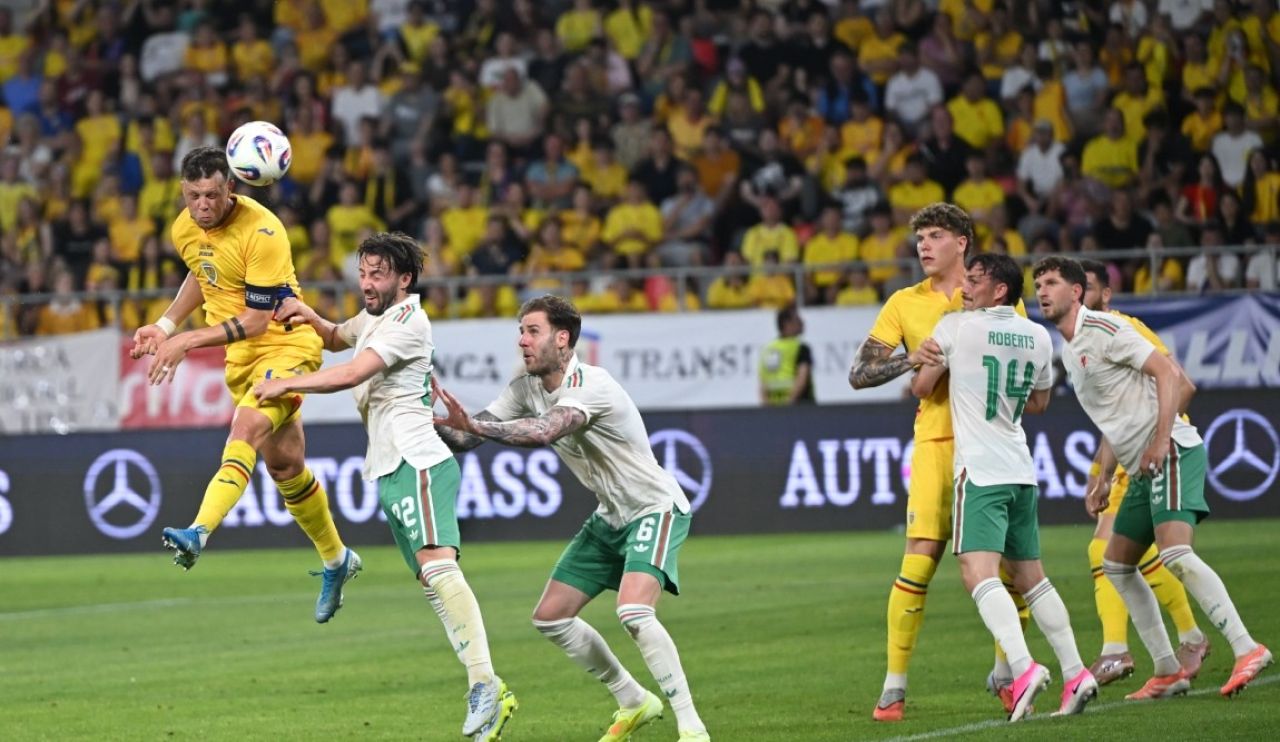 Adrian Rus marcând golul victoriei pentru naționala României în meciul amical România Țara Galilor pe Stadionul Steaua București | sursa foto: Sport.ro Adrian Rus marcând golul victoriei pentru naționala României în meciul amical România Țara Galilor pe Stadionul Steaua București | sursa foto: Sport.ro