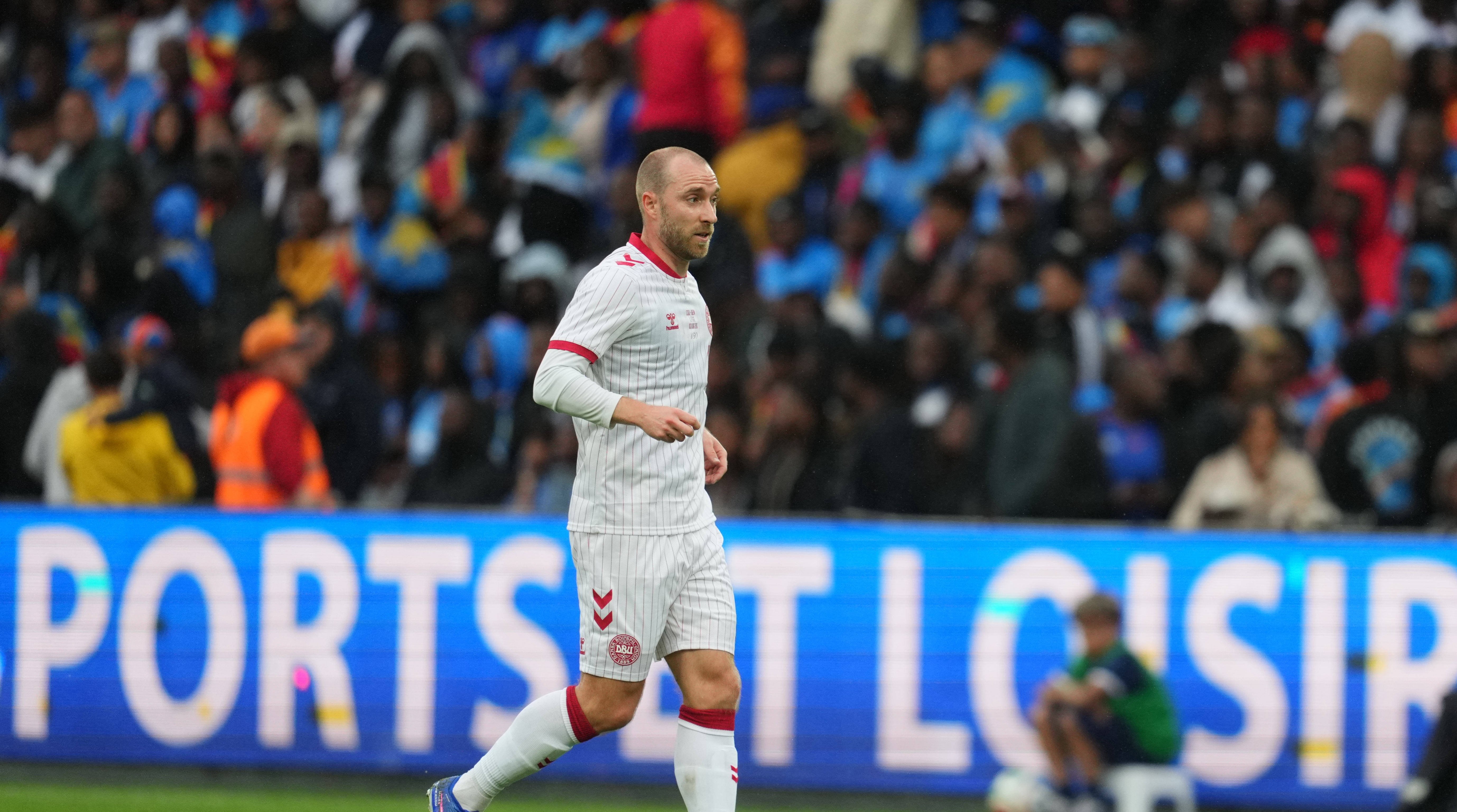 Șoc în Danemarca - Ucraina! Christian Eriksen s-a prăbușit din nou pe teren. Momente de coșmar la Odense