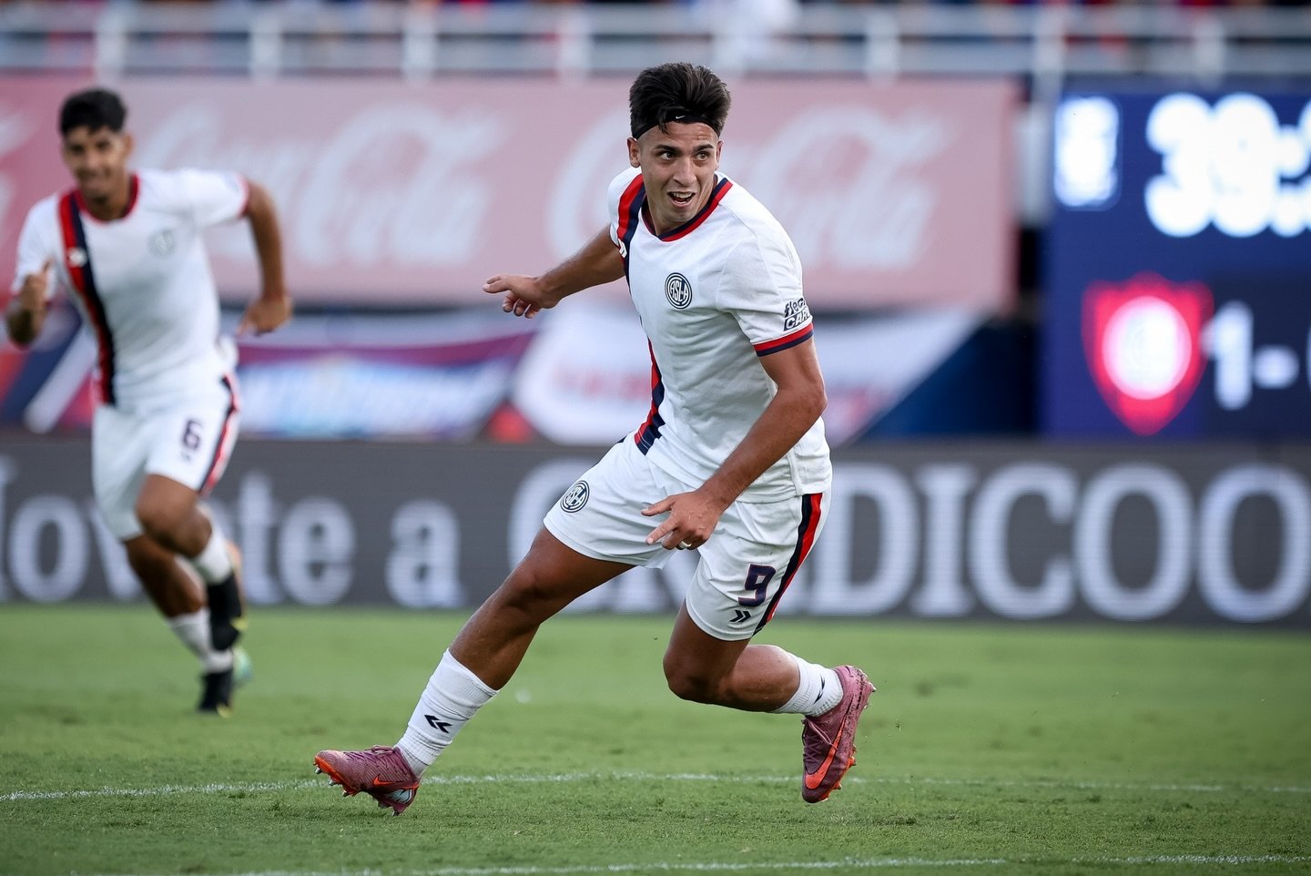 El este fotbalistul dorit de Dan Șucu la Genoa! Din ce campionat vine