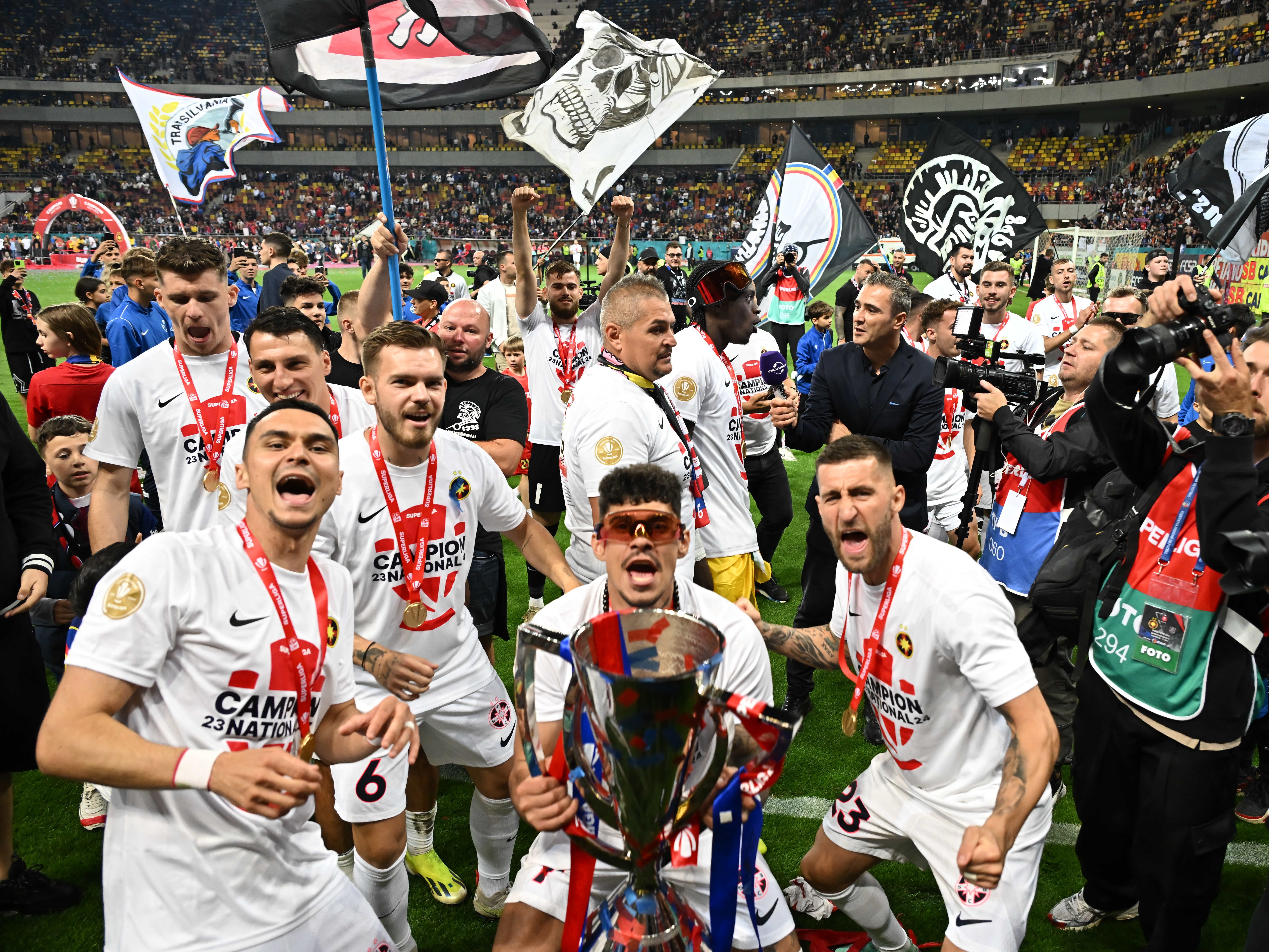 Fcsb cfr cluj play off superliga superbet 11052024 2